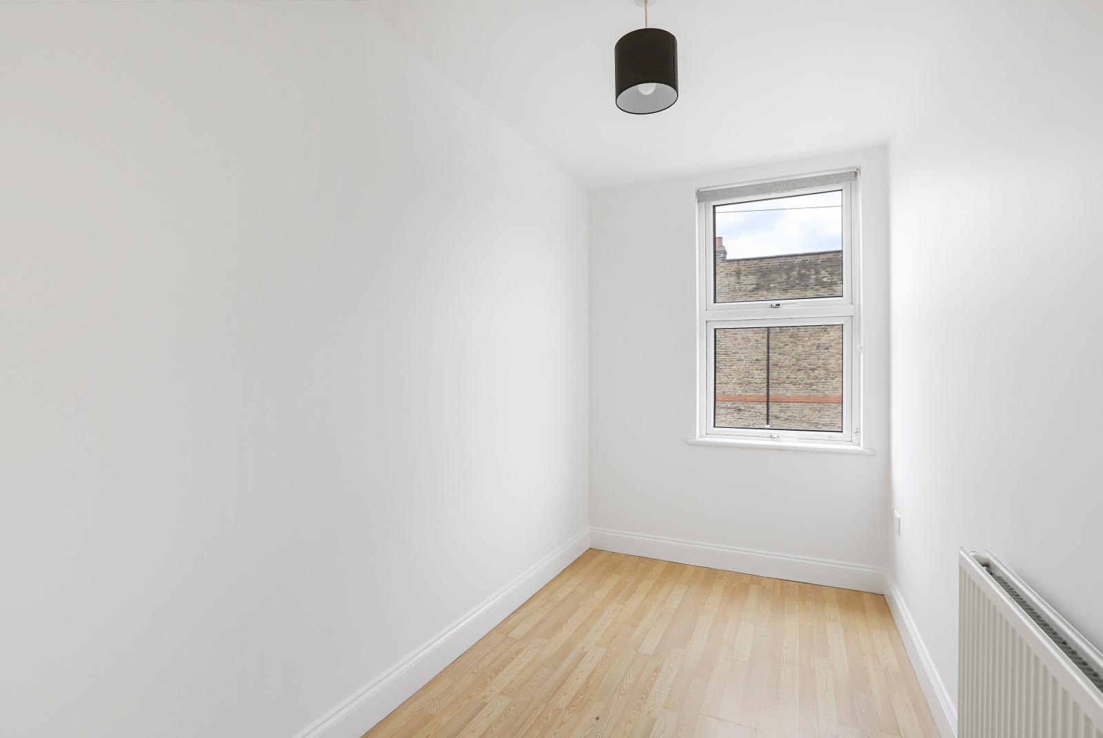2 bedroom Apartment to rent - Martyn Gerrard
