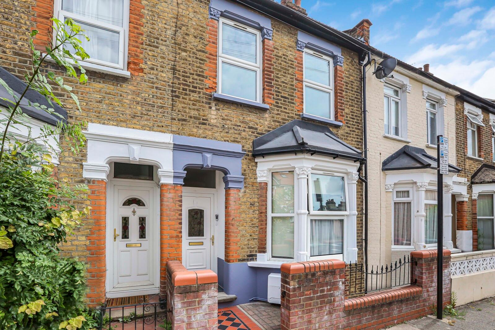 2 bedroom Apartment to rent - Martyn Gerrard