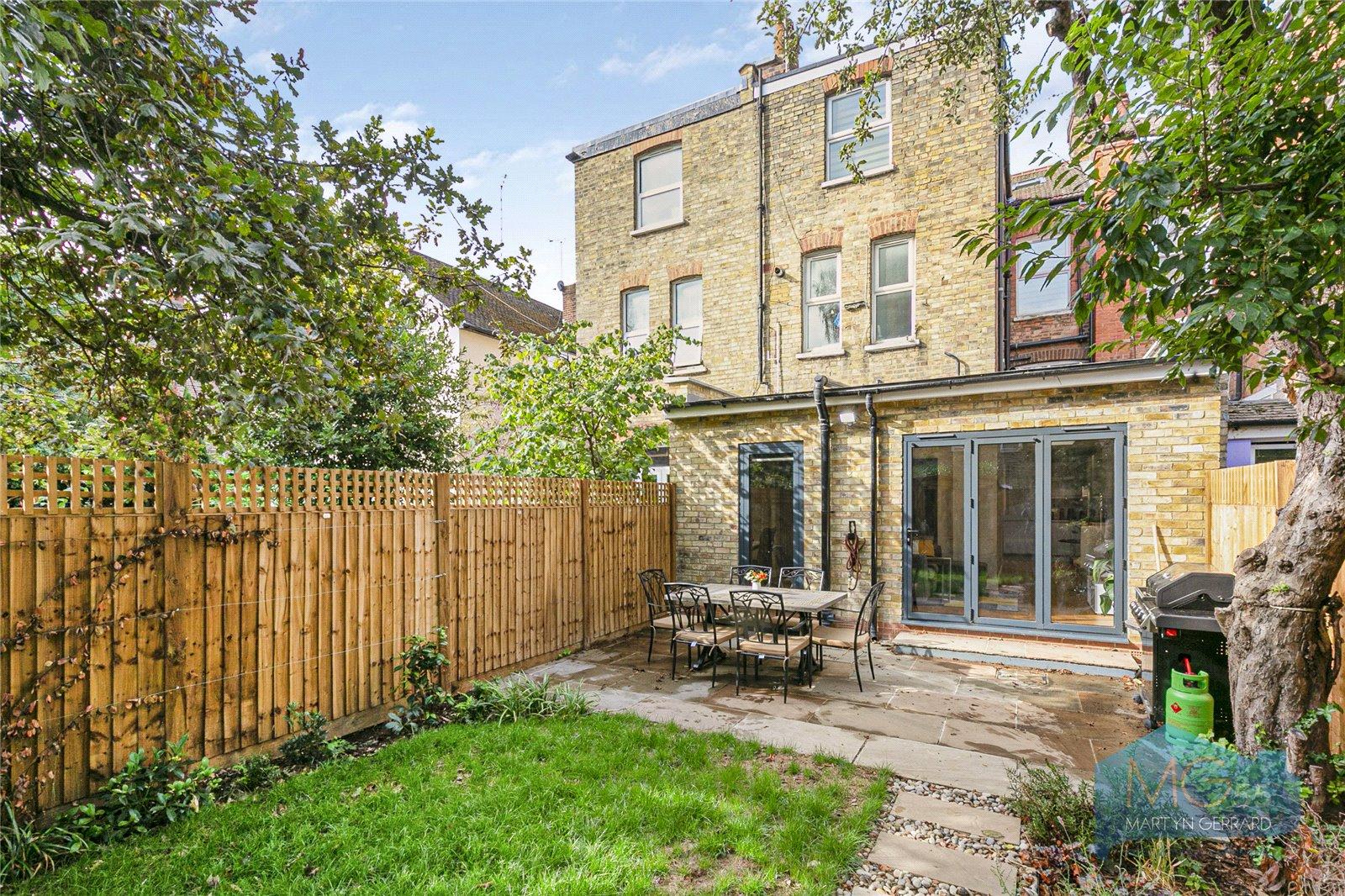 1 bedroom Apartment to rent - Martyn Gerrard