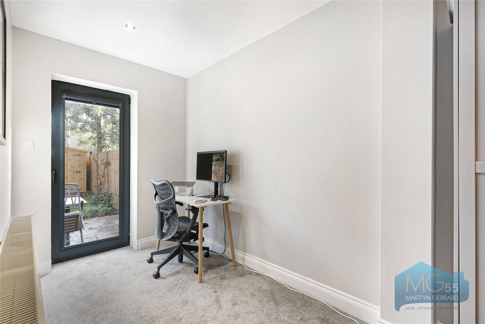 1 bedroom Apartment to rent - Martyn Gerrard
