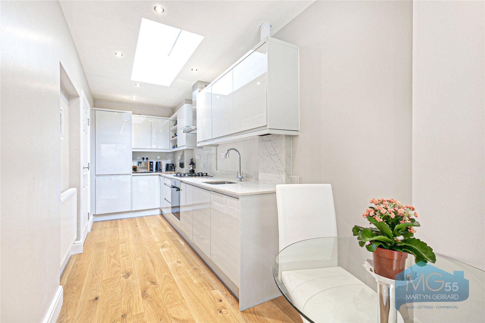 1 bedroom Apartment to rent - Martyn Gerrard