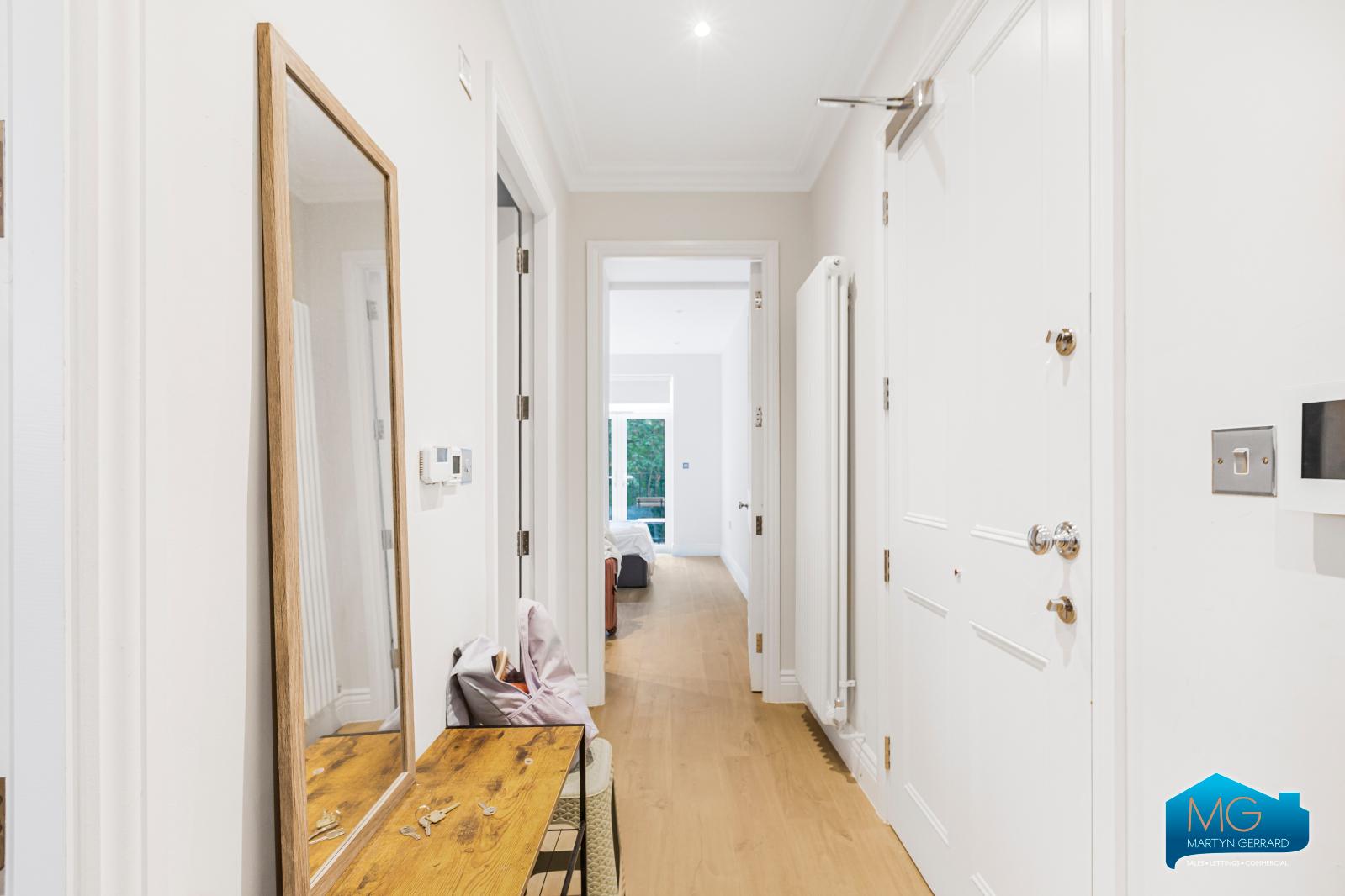 2 bedroom Apartment to rent - Martyn Gerrard