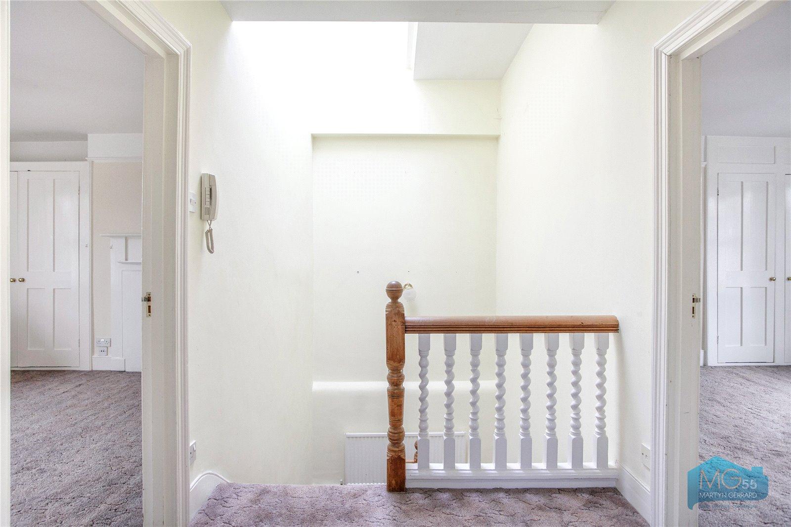 7 bedroom End of Terrace House to rent - Martyn Gerrard