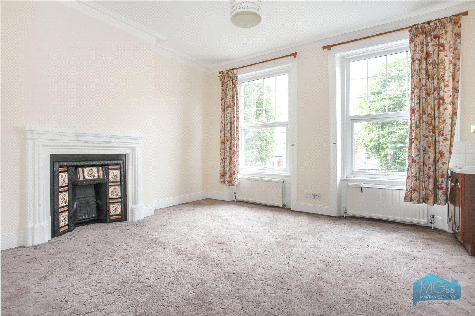 7 bedroom End of Terrace House to rent - Martyn Gerrard