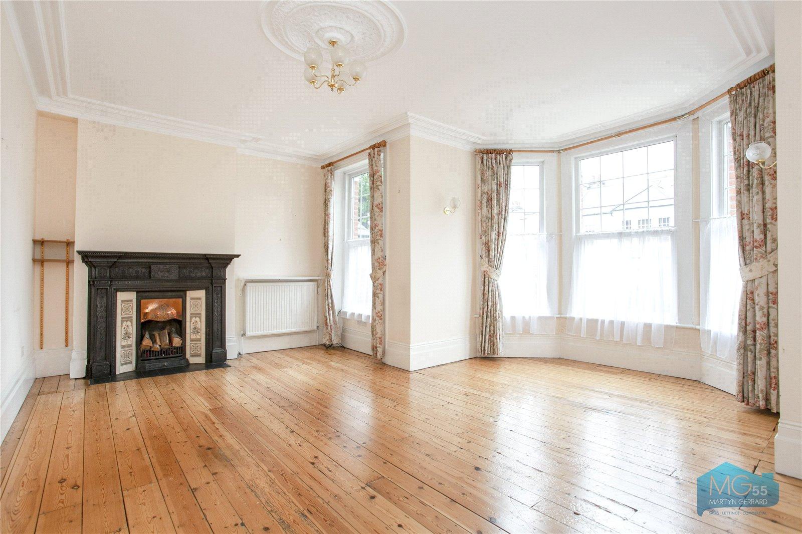 7 bedroom End of Terrace House to rent - Martyn Gerrard