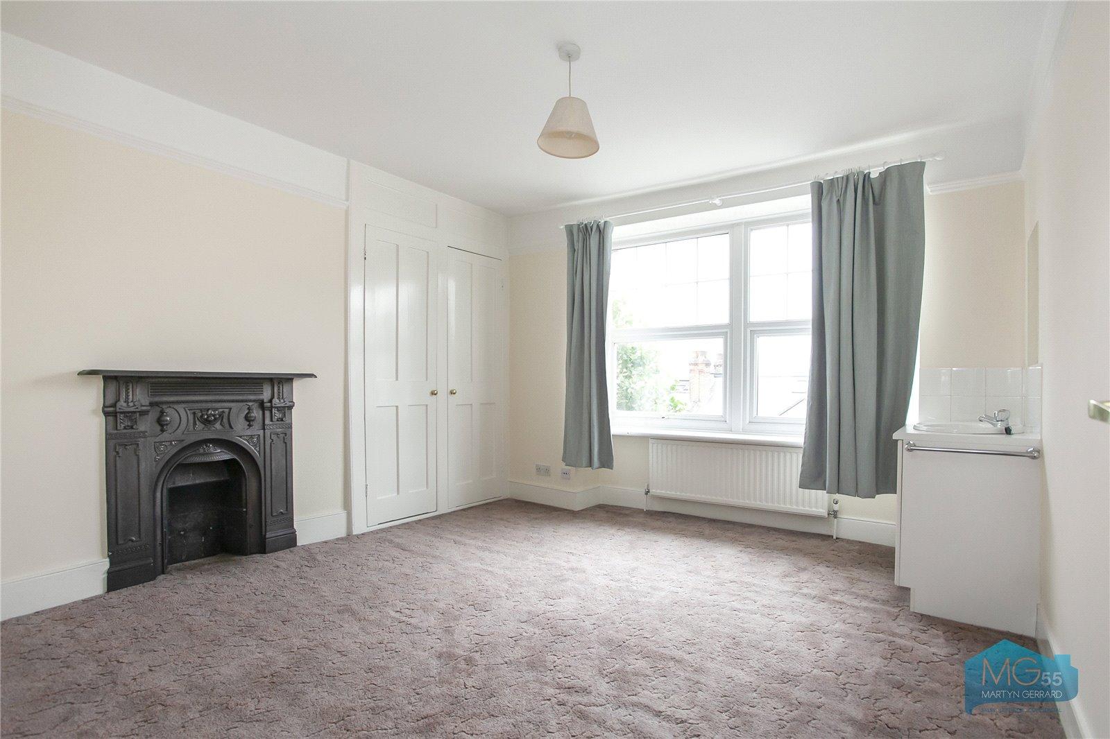 7 bedroom End of Terrace House to rent - Martyn Gerrard