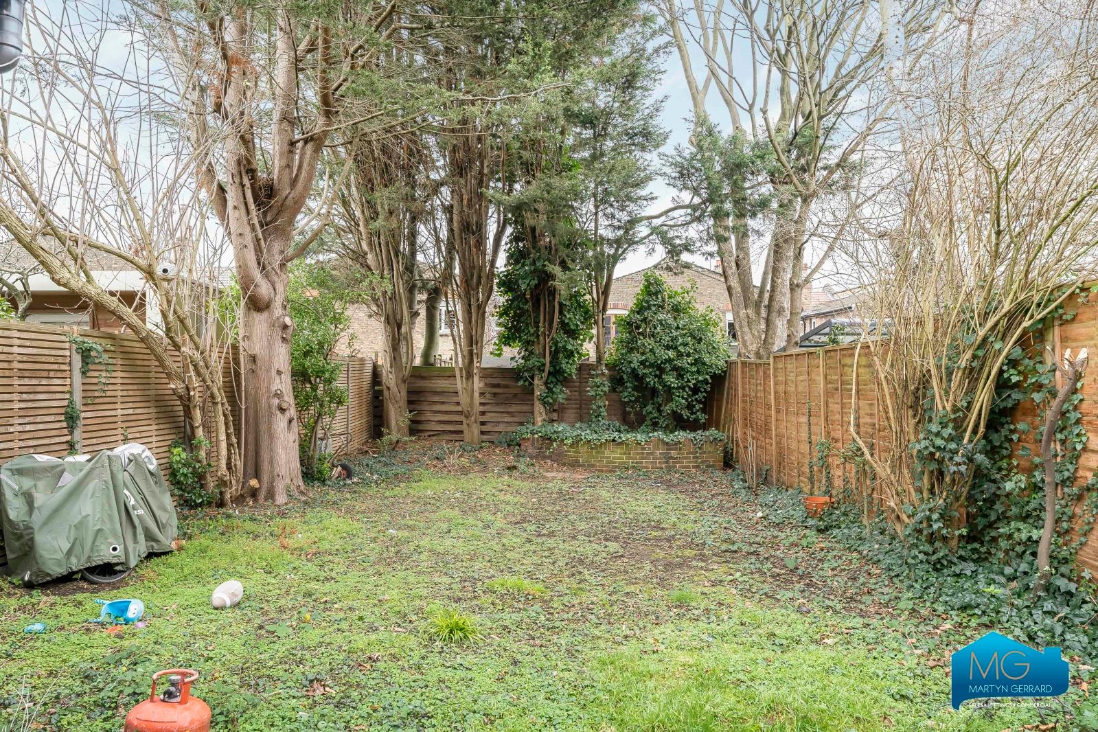 4 bedroom House to rent - Martyn Gerrard