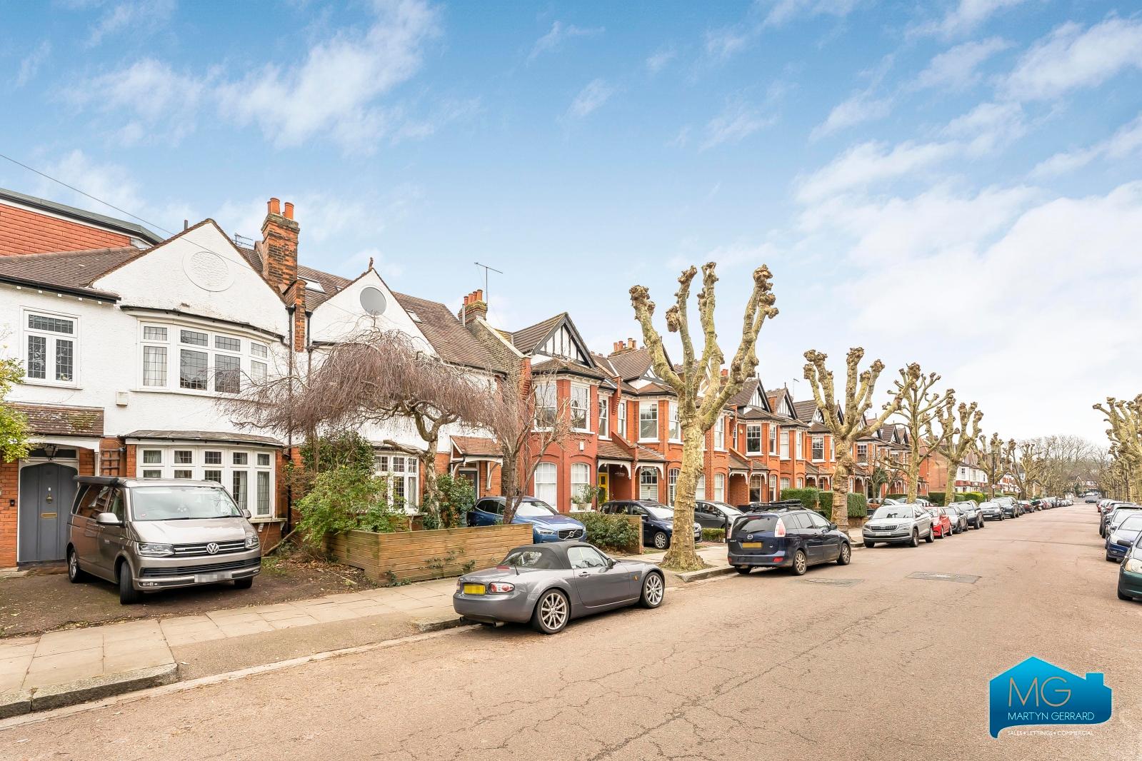 4 bedroom House to rent - Martyn Gerrard