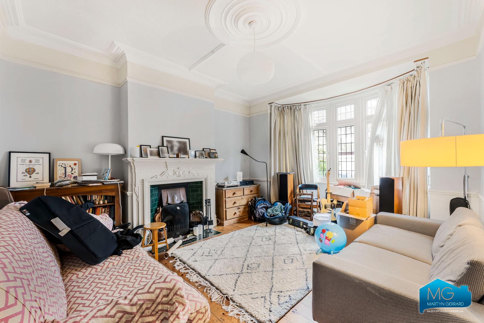 4 bedroom House to rent - Martyn Gerrard