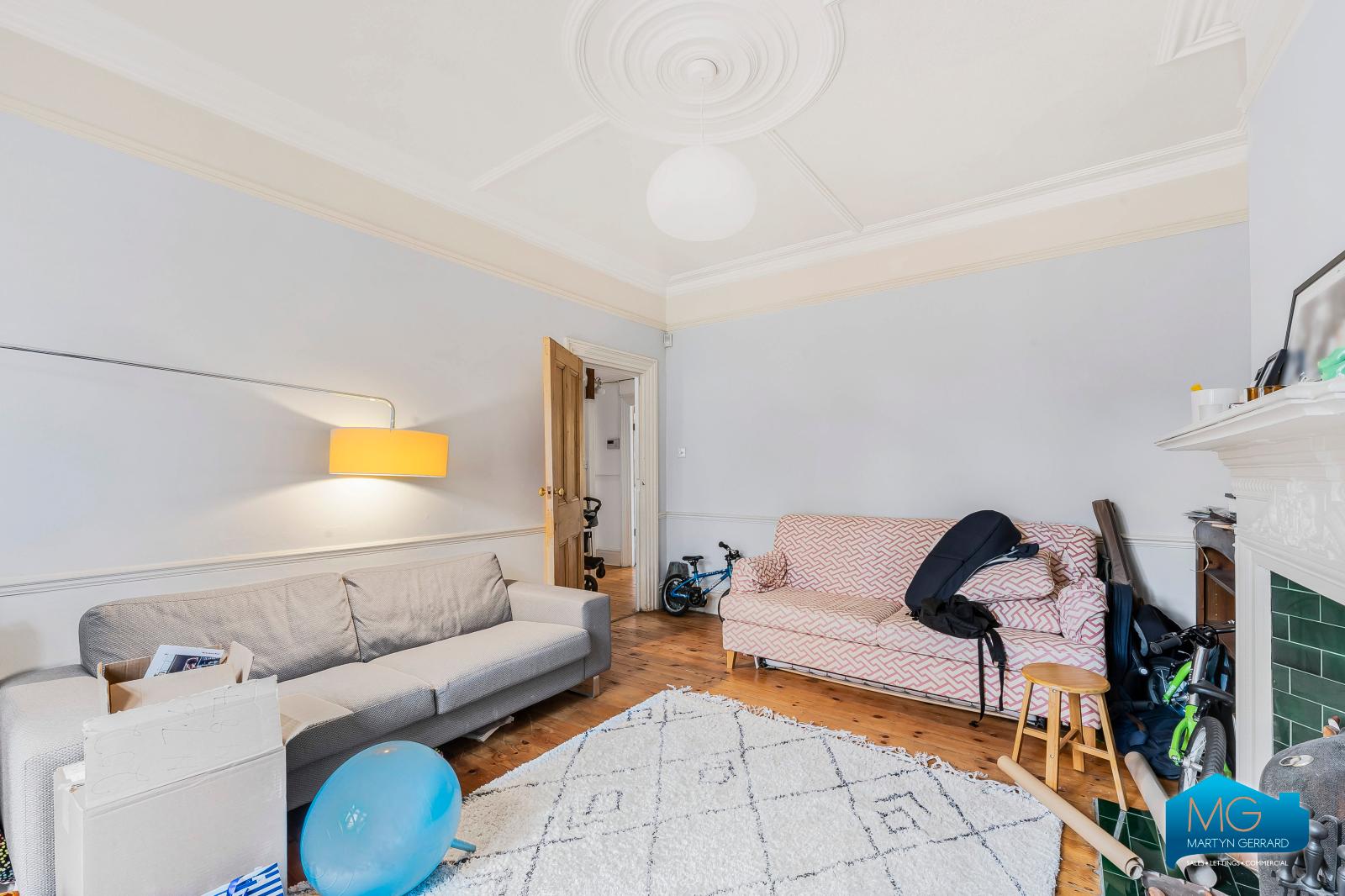 4 bedroom House to rent - Martyn Gerrard