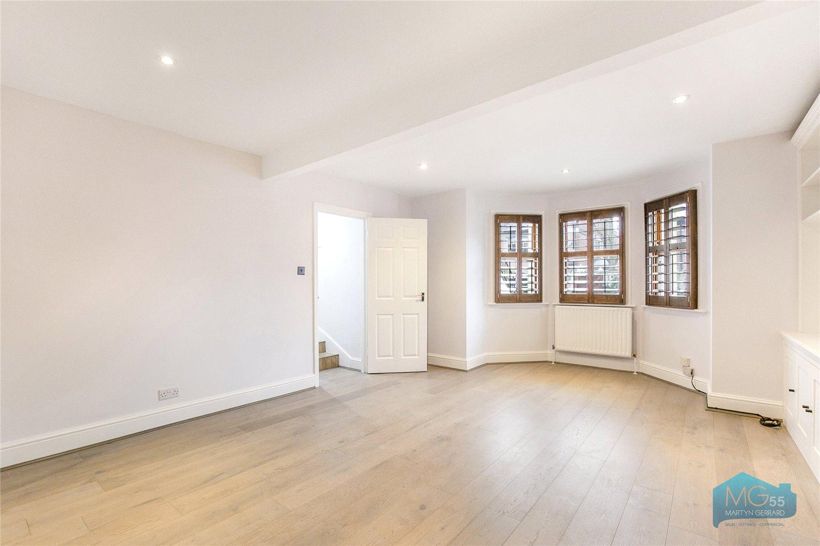 2 bedroom Apartment to rent - Martyn Gerrard
