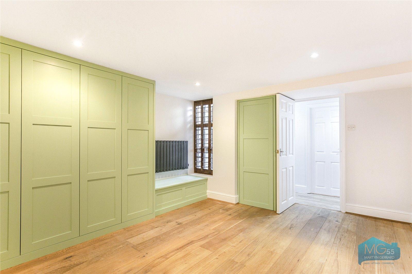 2 bedroom Apartment to rent - Martyn Gerrard