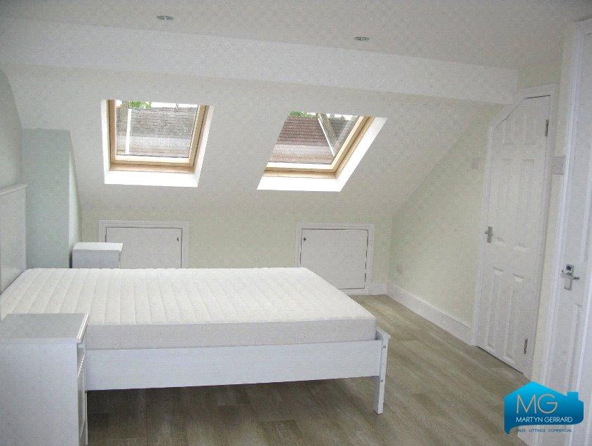 5 bedroom Terraced House to rent - Martyn Gerrard