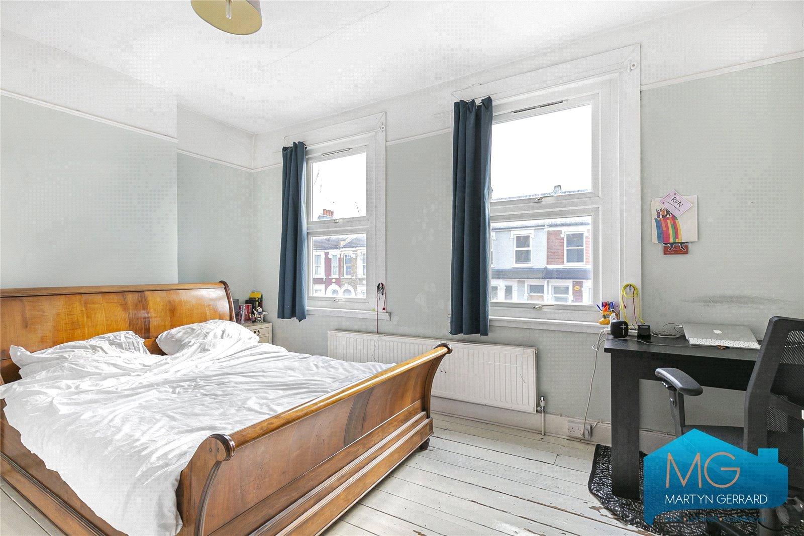 5 bedroom Terraced House to rent - Martyn Gerrard