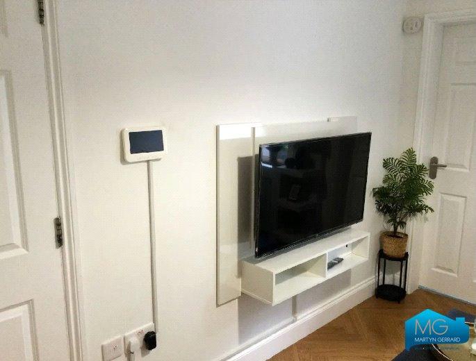 2 bedroom Apartment to rent - Martyn Gerrard