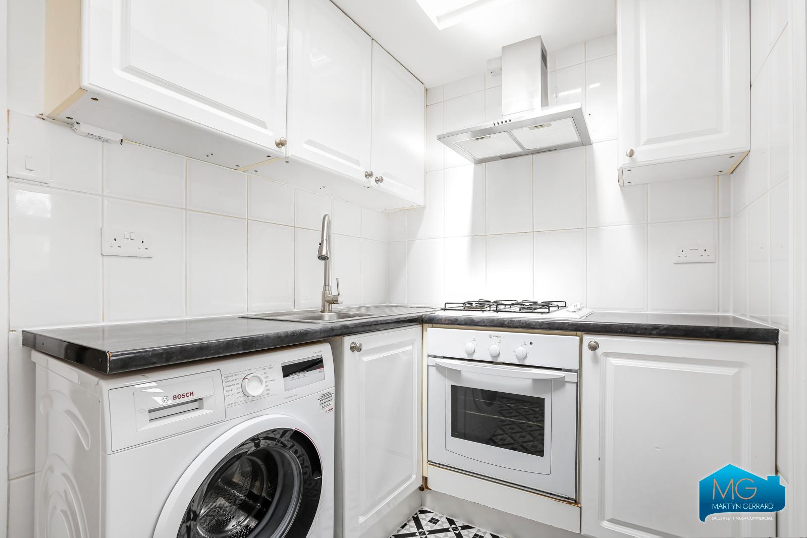 2 bedroom Apartment to rent - Martyn Gerrard
