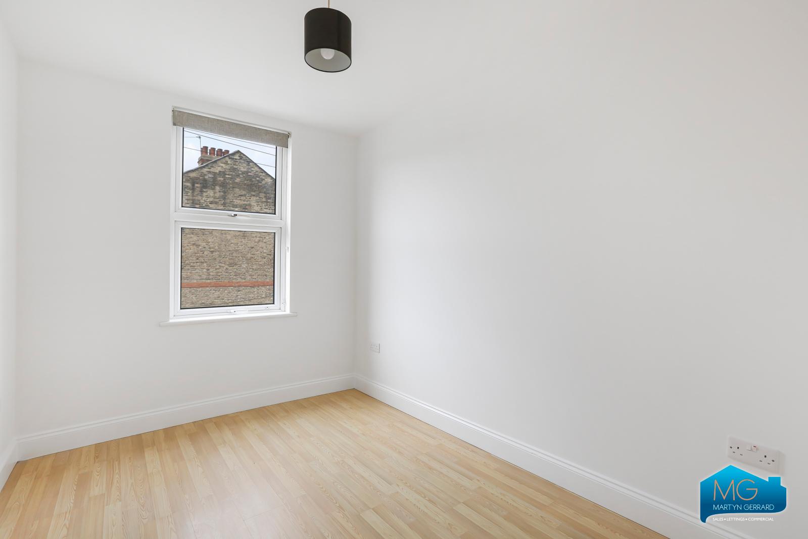 2 bedroom Apartment to rent - Martyn Gerrard