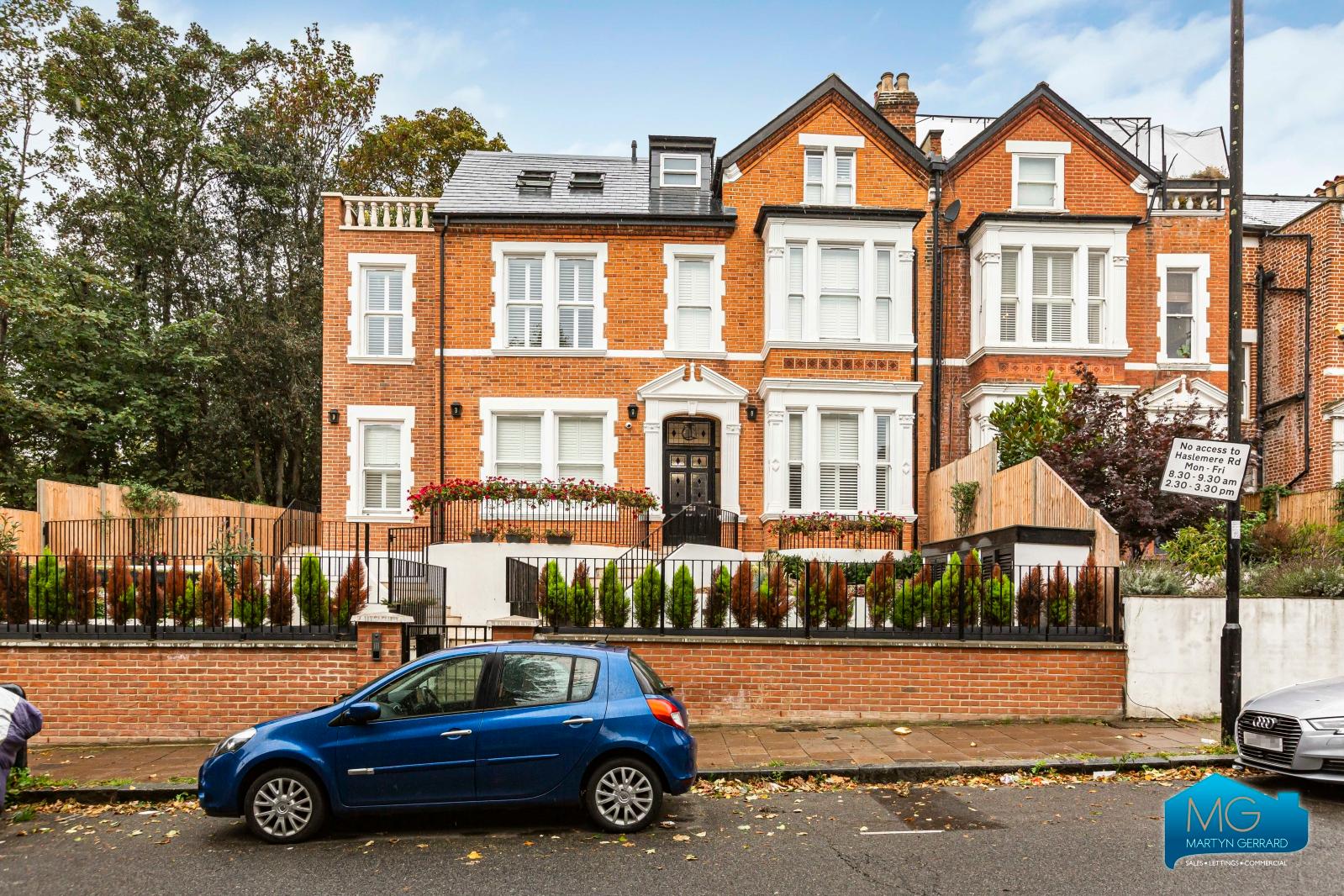 2 bedroom Apartment to rent - Martyn Gerrard
