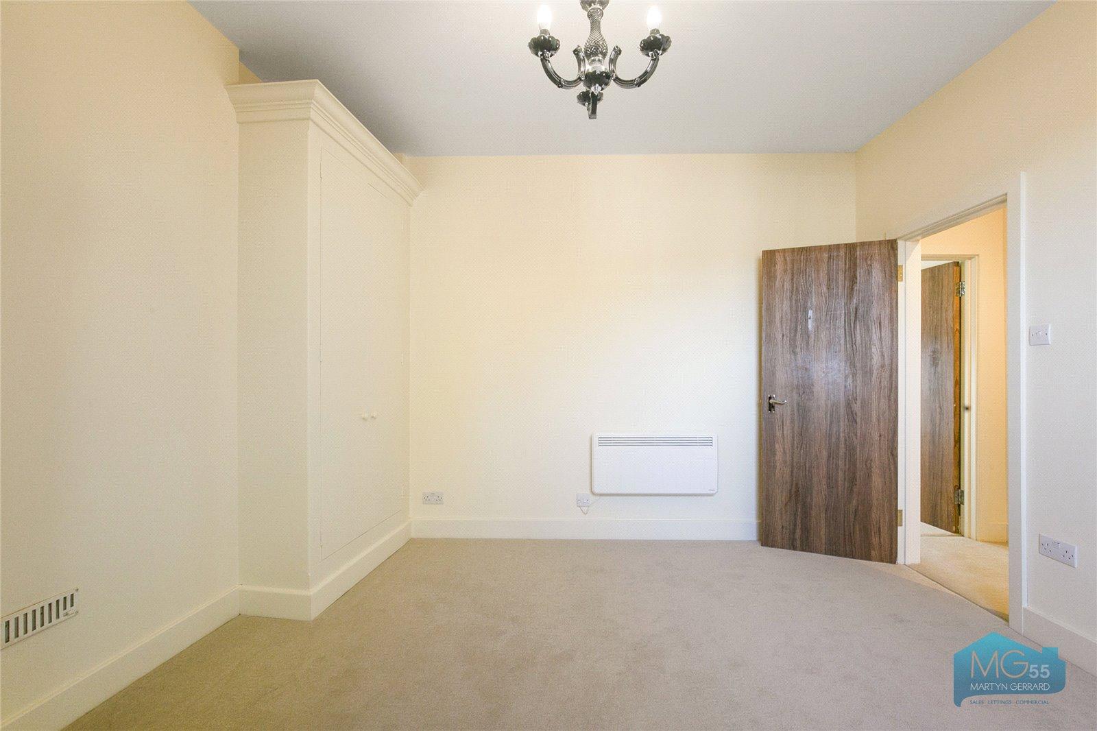 2 bedroom Apartment to rent - Martyn Gerrard