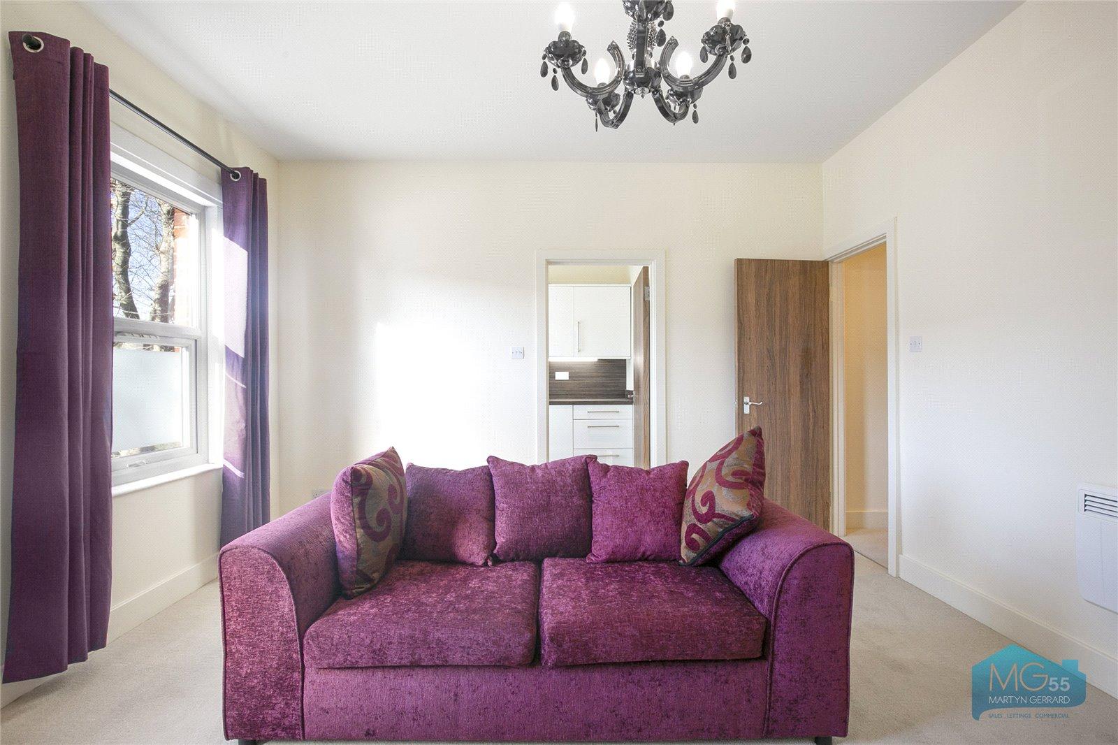 2 bedroom Apartment to rent - Martyn Gerrard