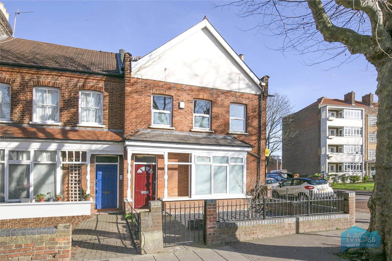 2 bedroom Apartment to rent - Martyn Gerrard