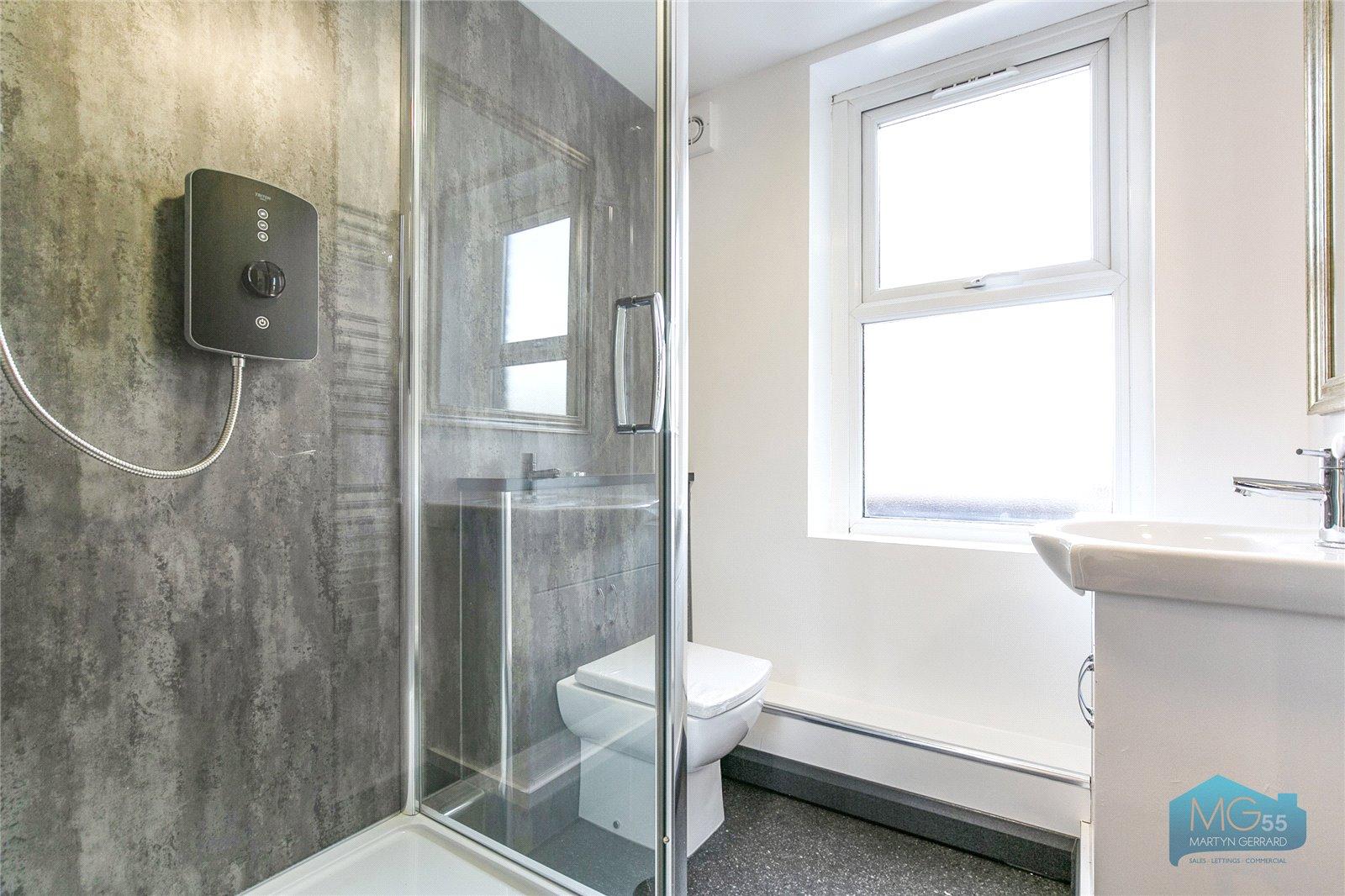 2 bedroom Apartment to rent - Martyn Gerrard