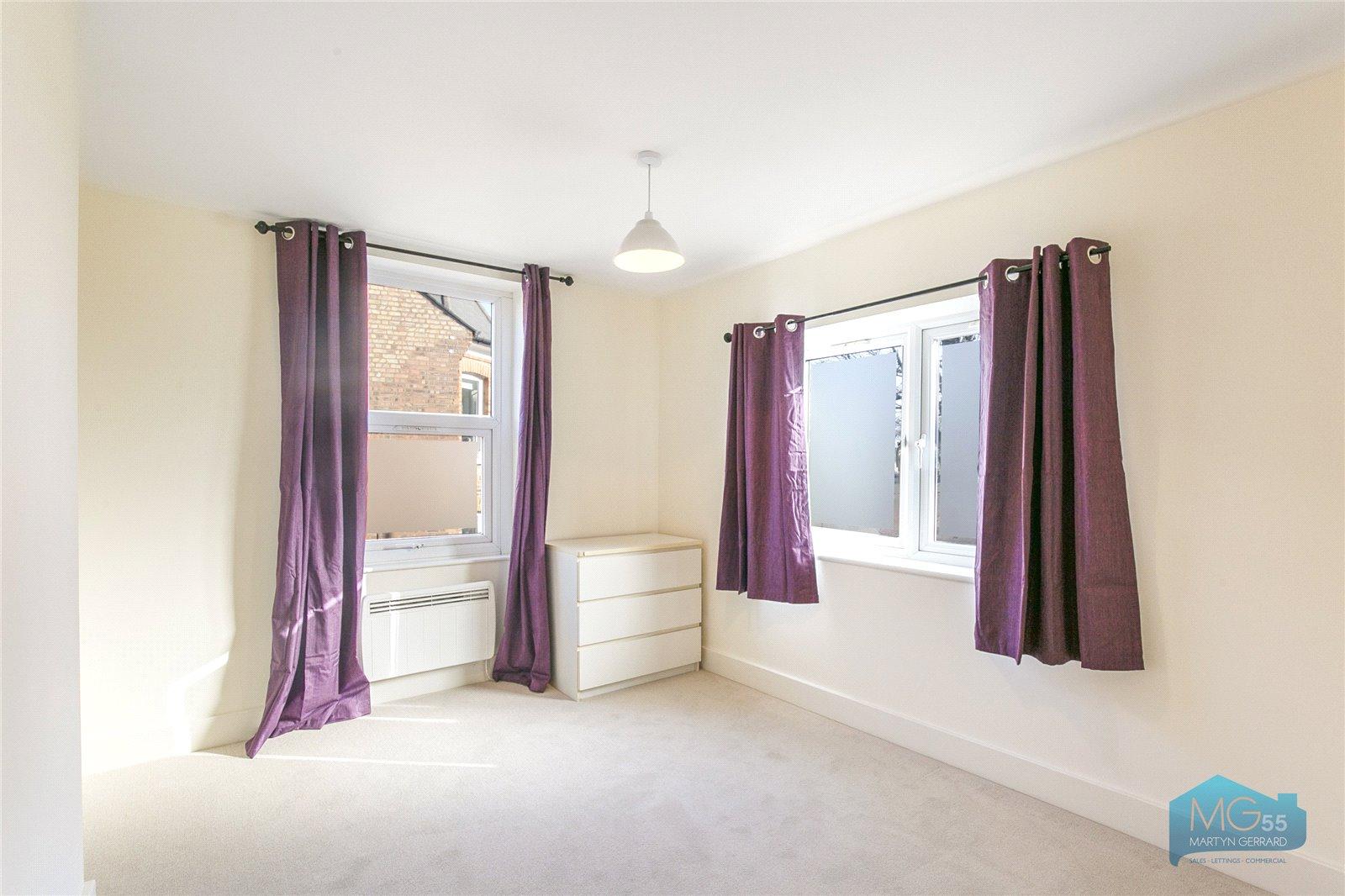 2 bedroom Apartment to rent - Martyn Gerrard