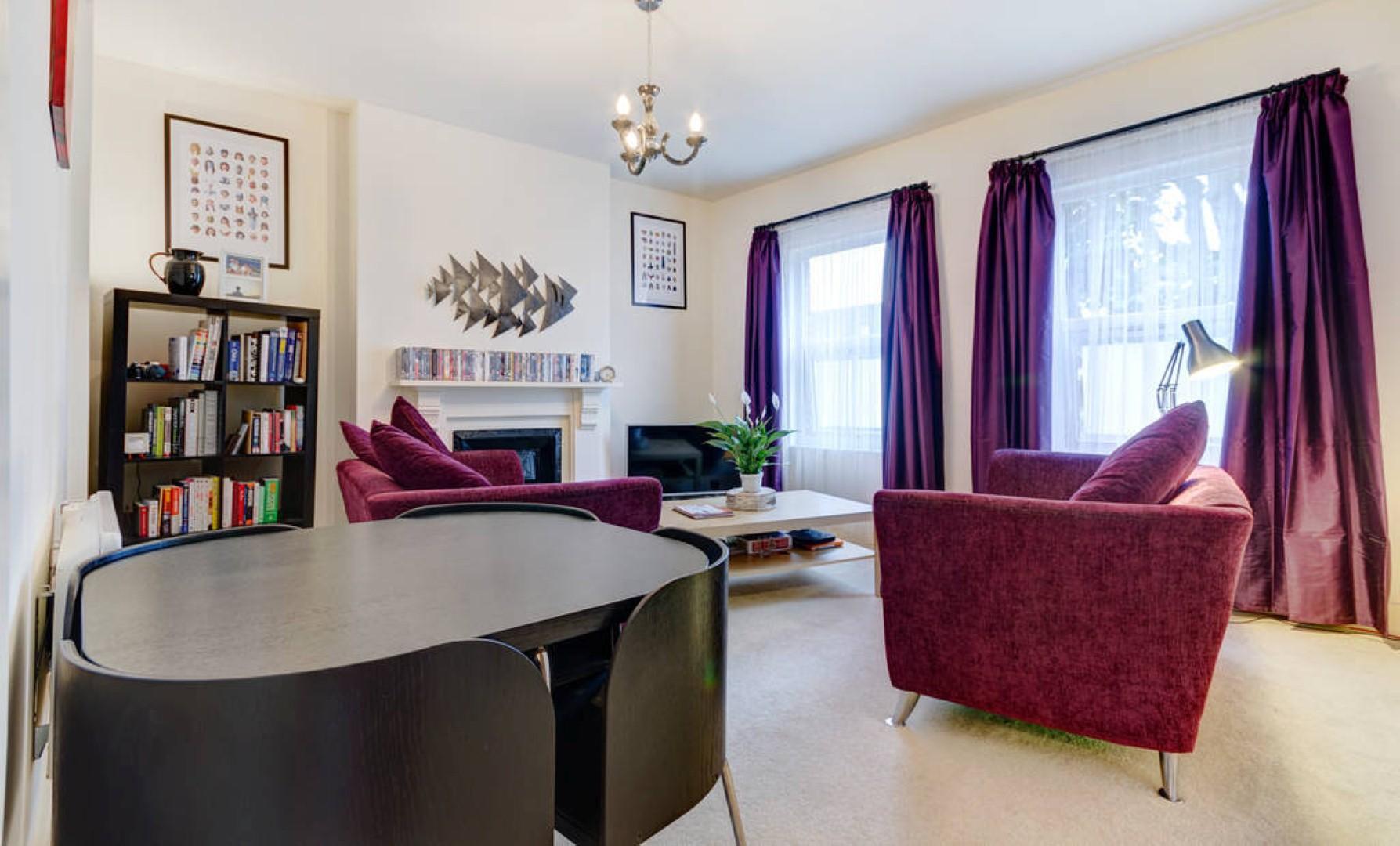 2 bedroom Apartment to rent - Martyn Gerrard