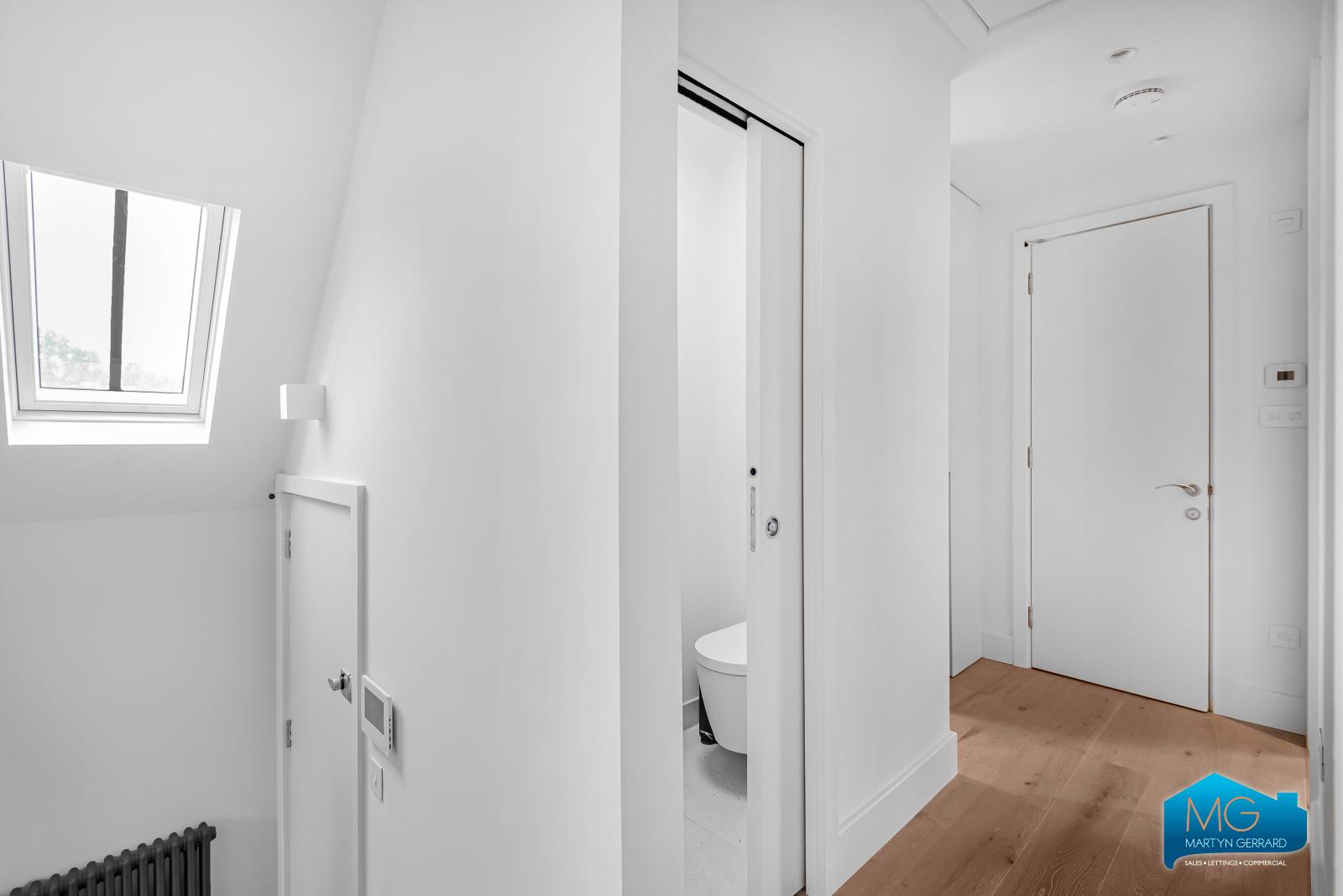 2 bedroom Apartment to rent - Martyn Gerrard