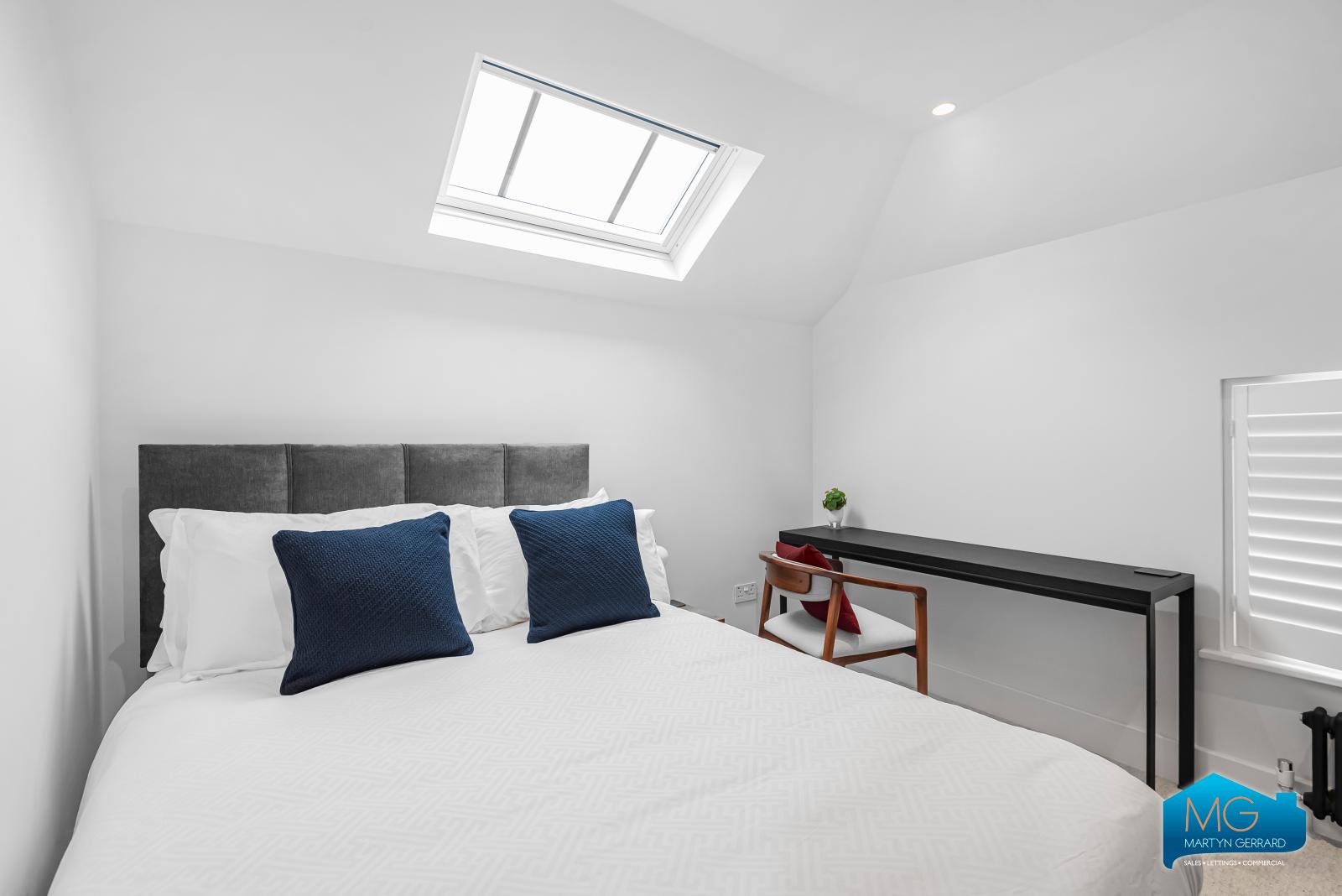 2 bedroom Apartment to rent - Martyn Gerrard