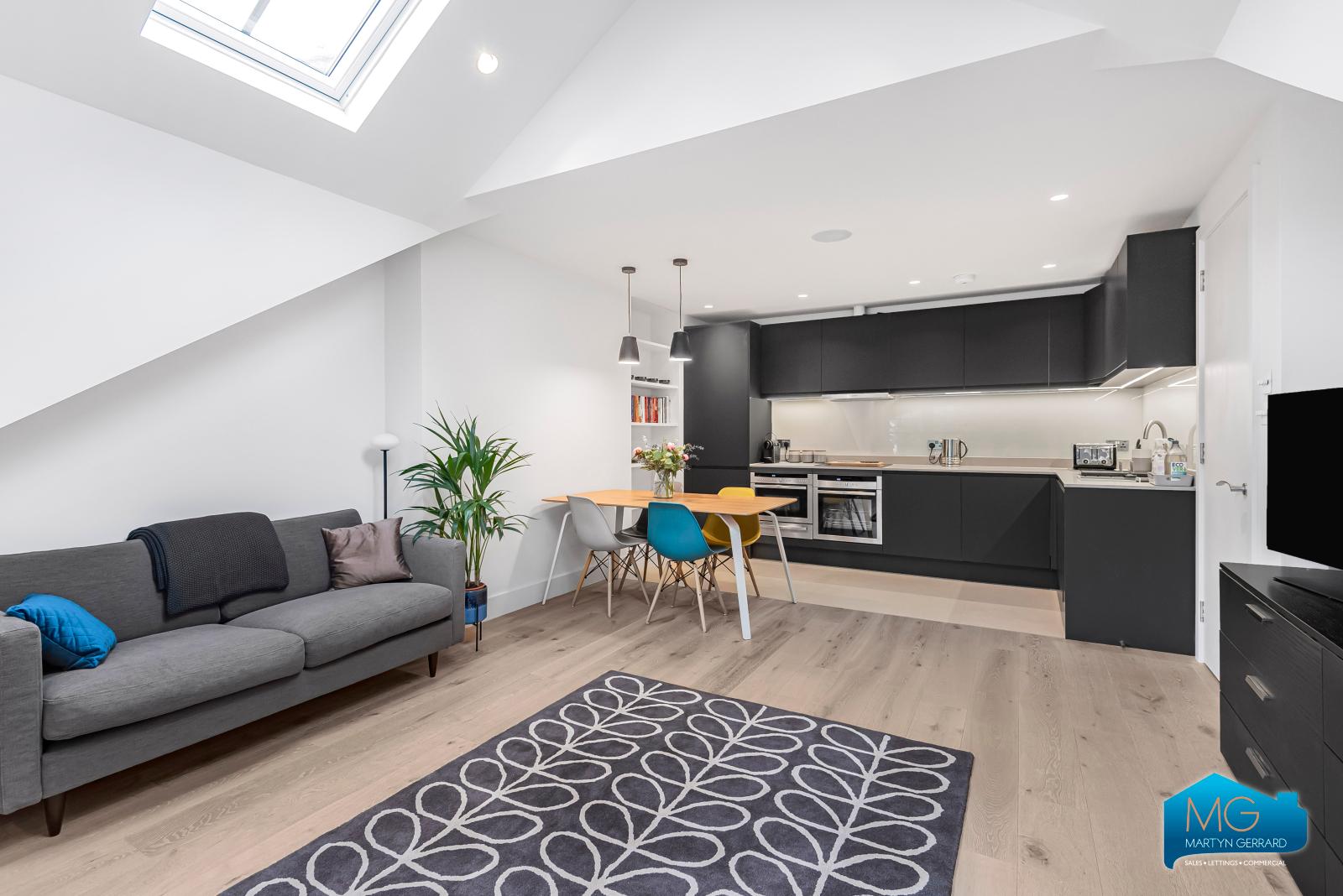 2 bedroom Apartment to rent + ' - Martyn Gerrard
