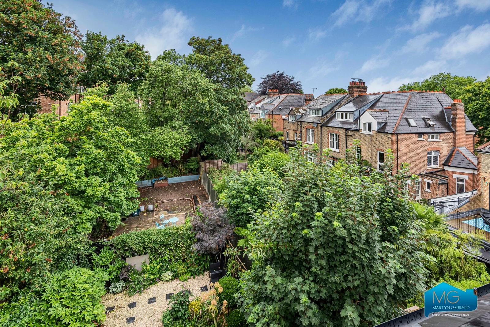2 bedroom Apartment to rent - Martyn Gerrard