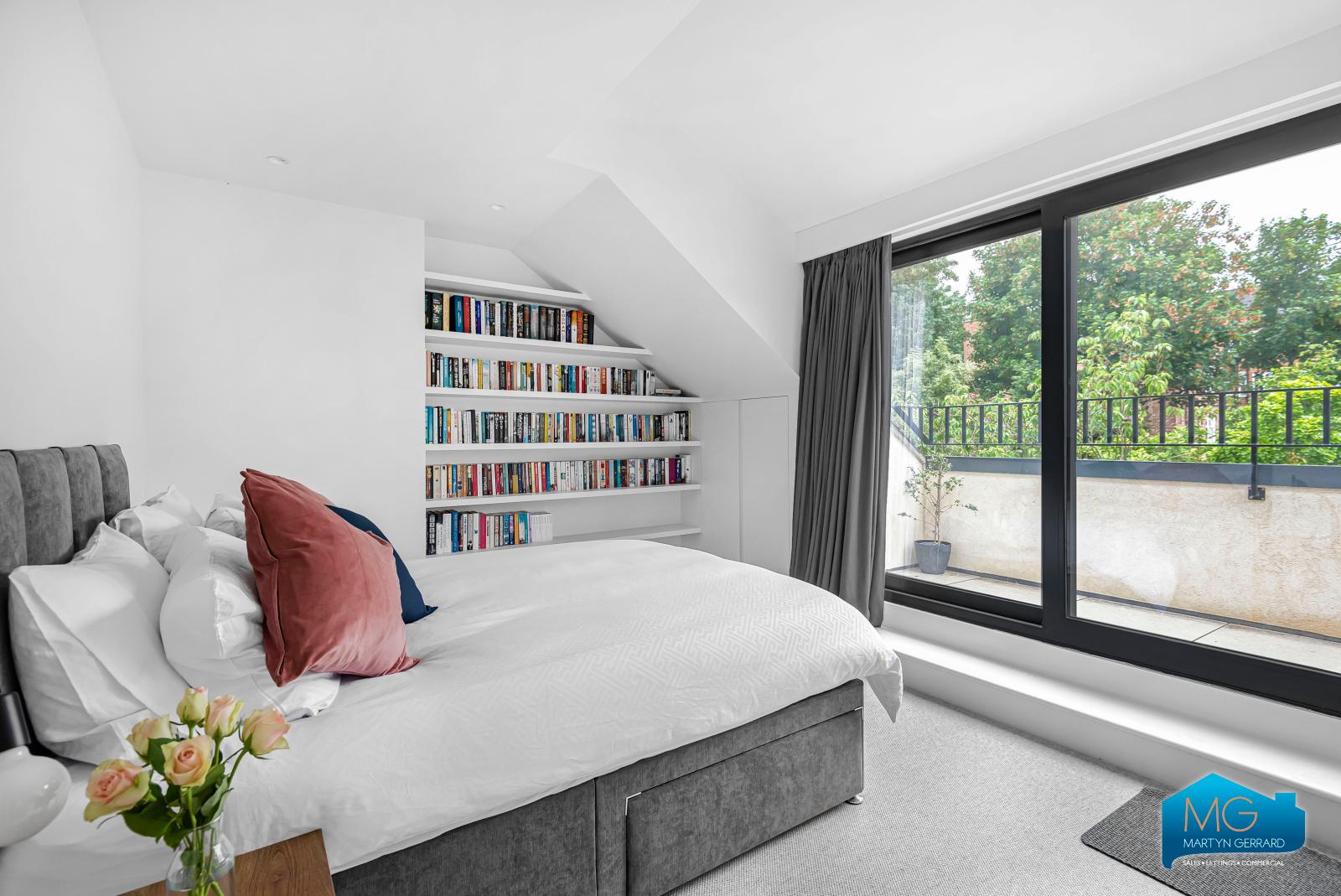 2 bedroom Apartment to rent - Martyn Gerrard