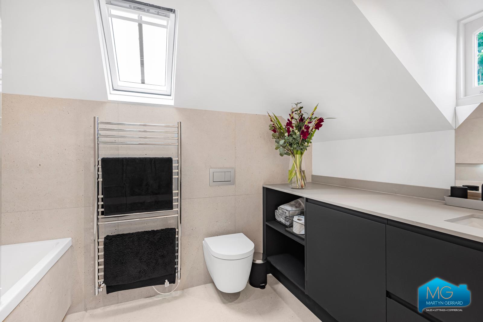 2 bedroom Apartment to rent - Martyn Gerrard