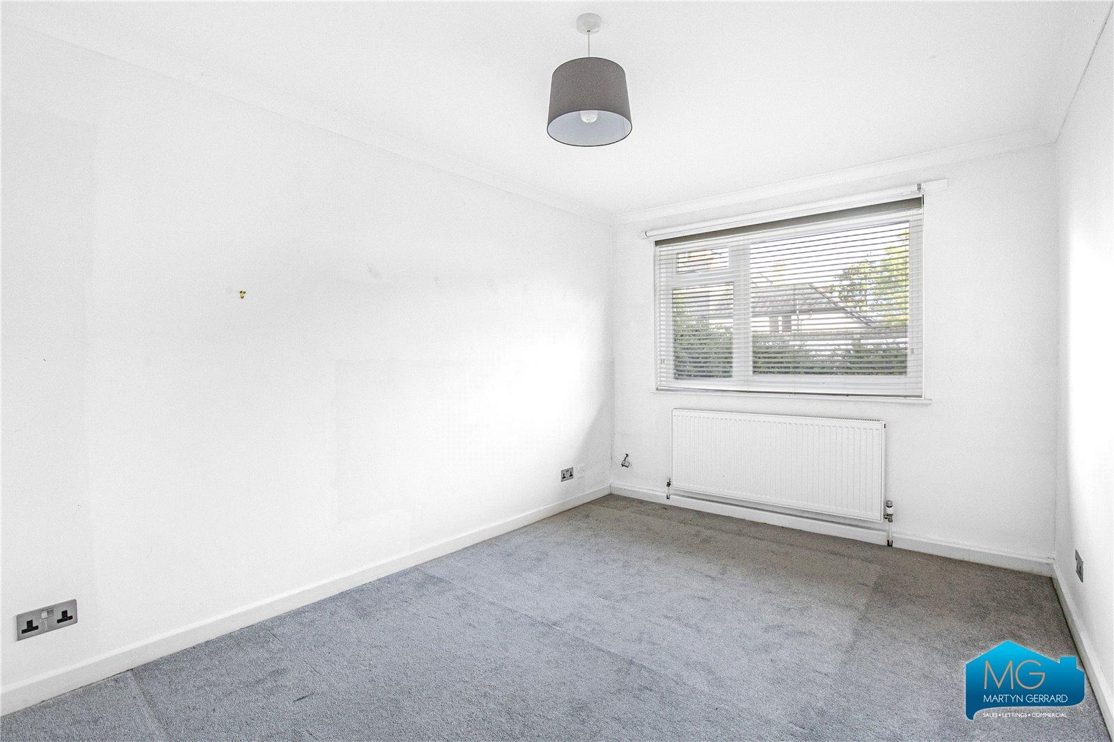 2 bedroom Ground Floor Flat to rent - Martyn Gerrard