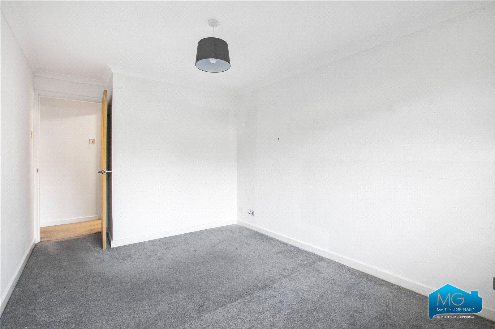 2 bedroom Ground Floor Flat to rent - Martyn Gerrard