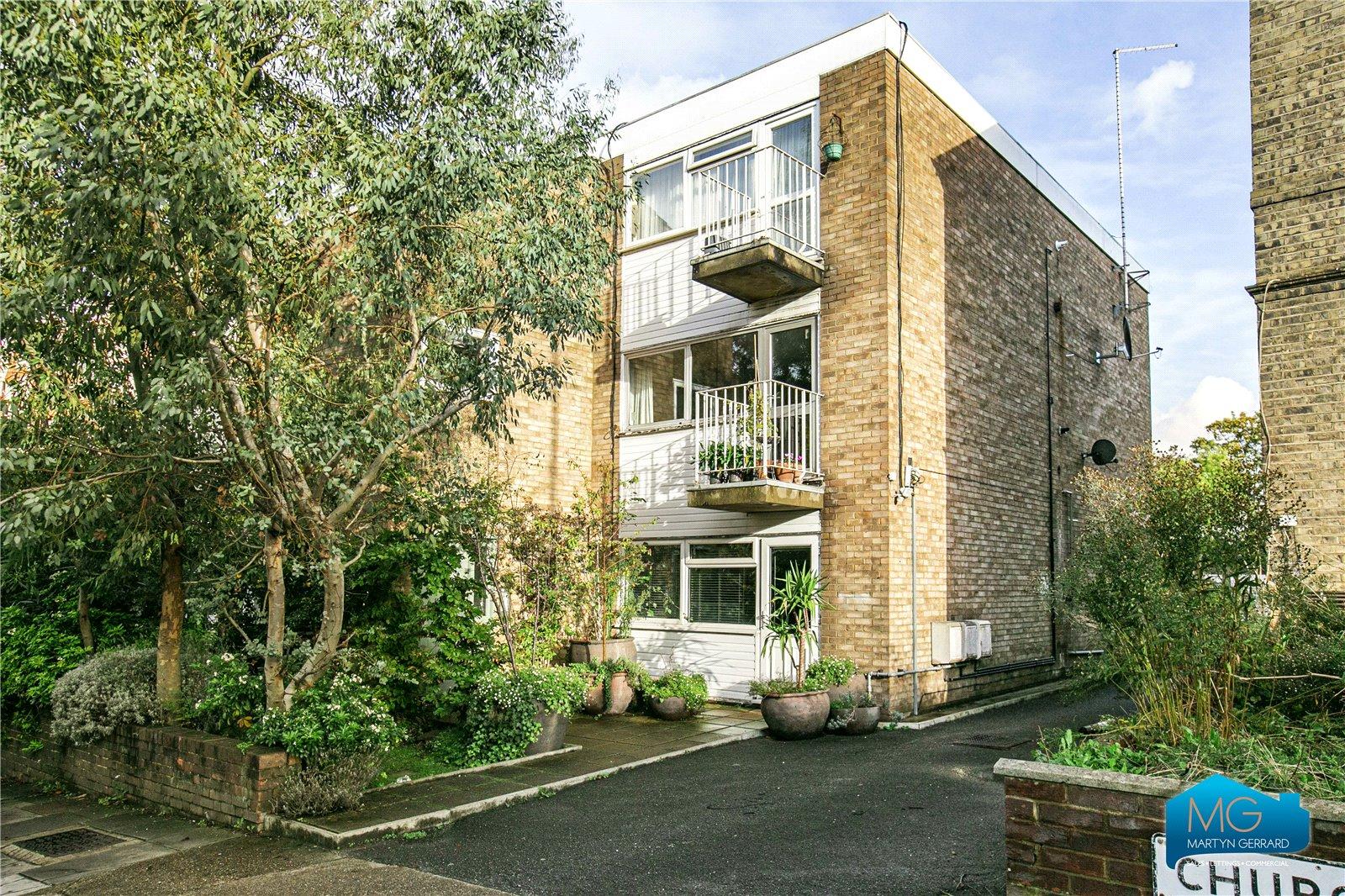 2 bedroom Ground Floor Flat to rent - Martyn Gerrard
