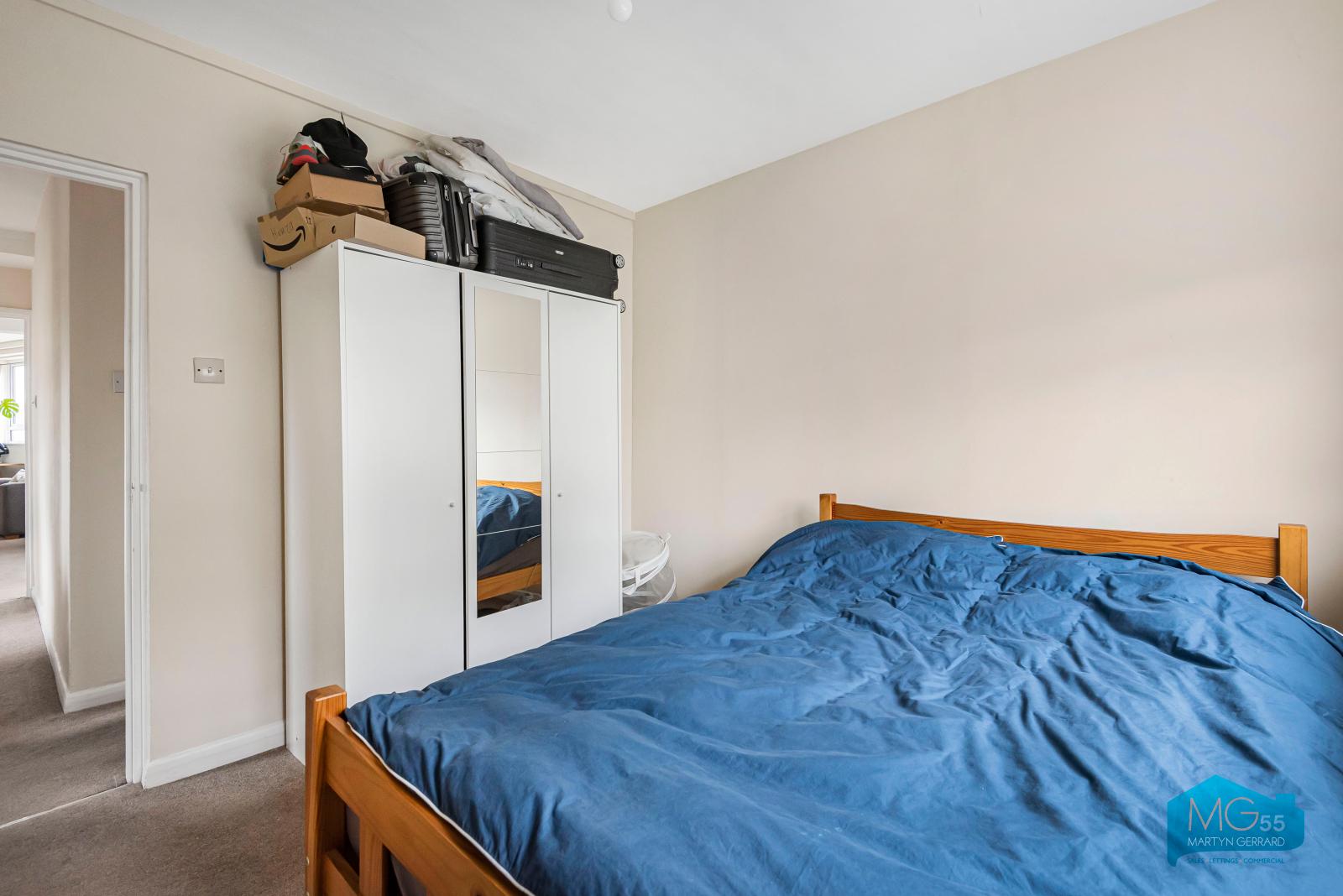 2 bedroom Apartment to rent - Martyn Gerrard