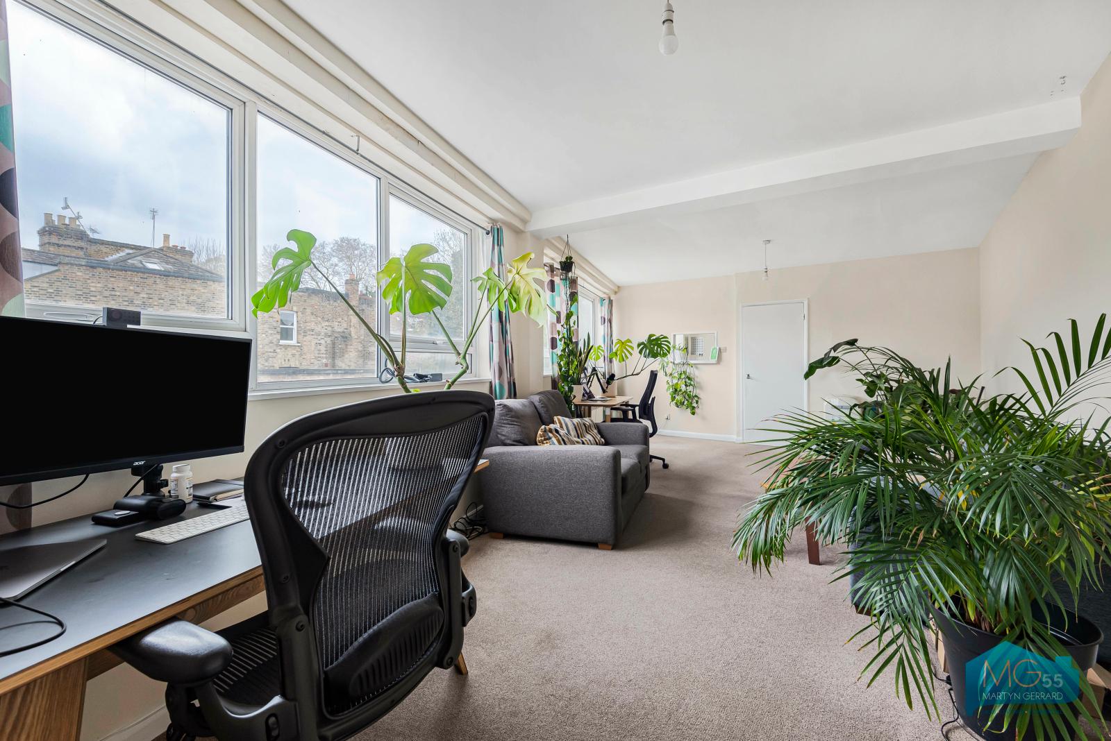 2 bedroom Apartment to rent - Martyn Gerrard