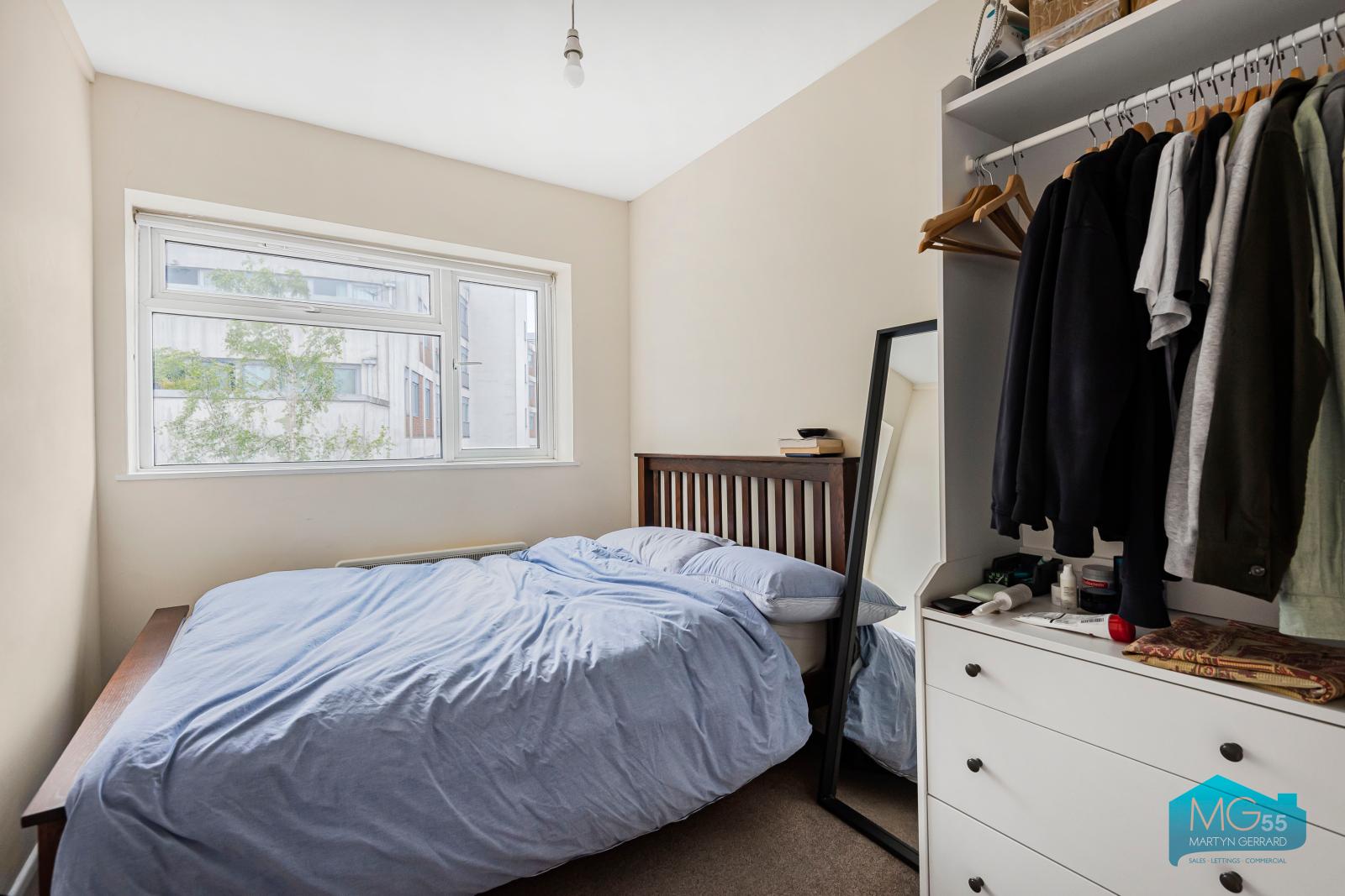 2 bedroom Apartment to rent - Martyn Gerrard