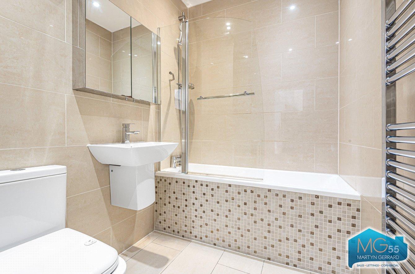 2 bedroom End of Terrace House to rent - Martyn Gerrard