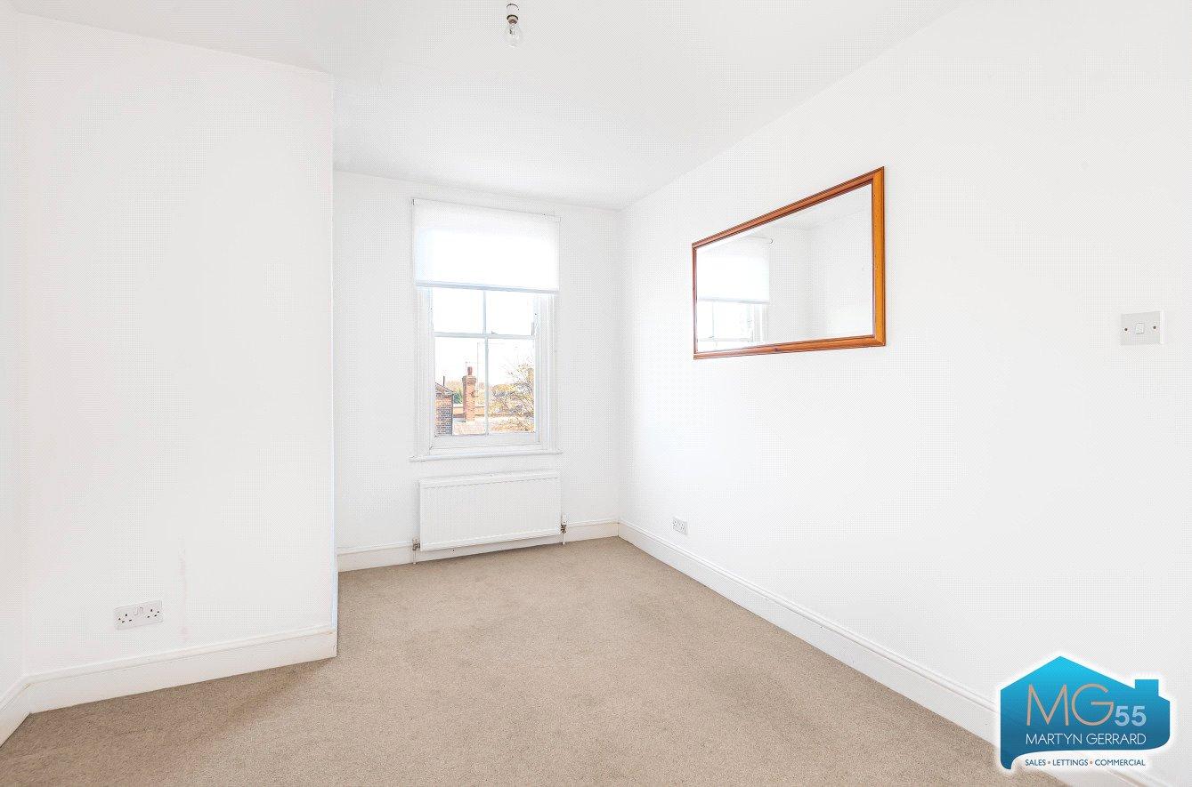 2 bedroom End of Terrace House to rent - Martyn Gerrard