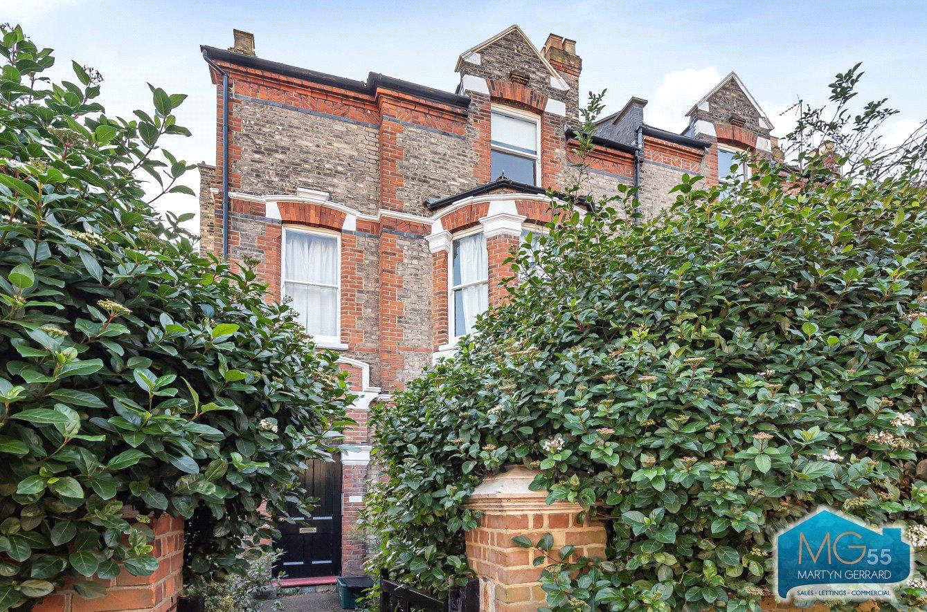 2 bedroom End of Terrace House to rent - Martyn Gerrard
