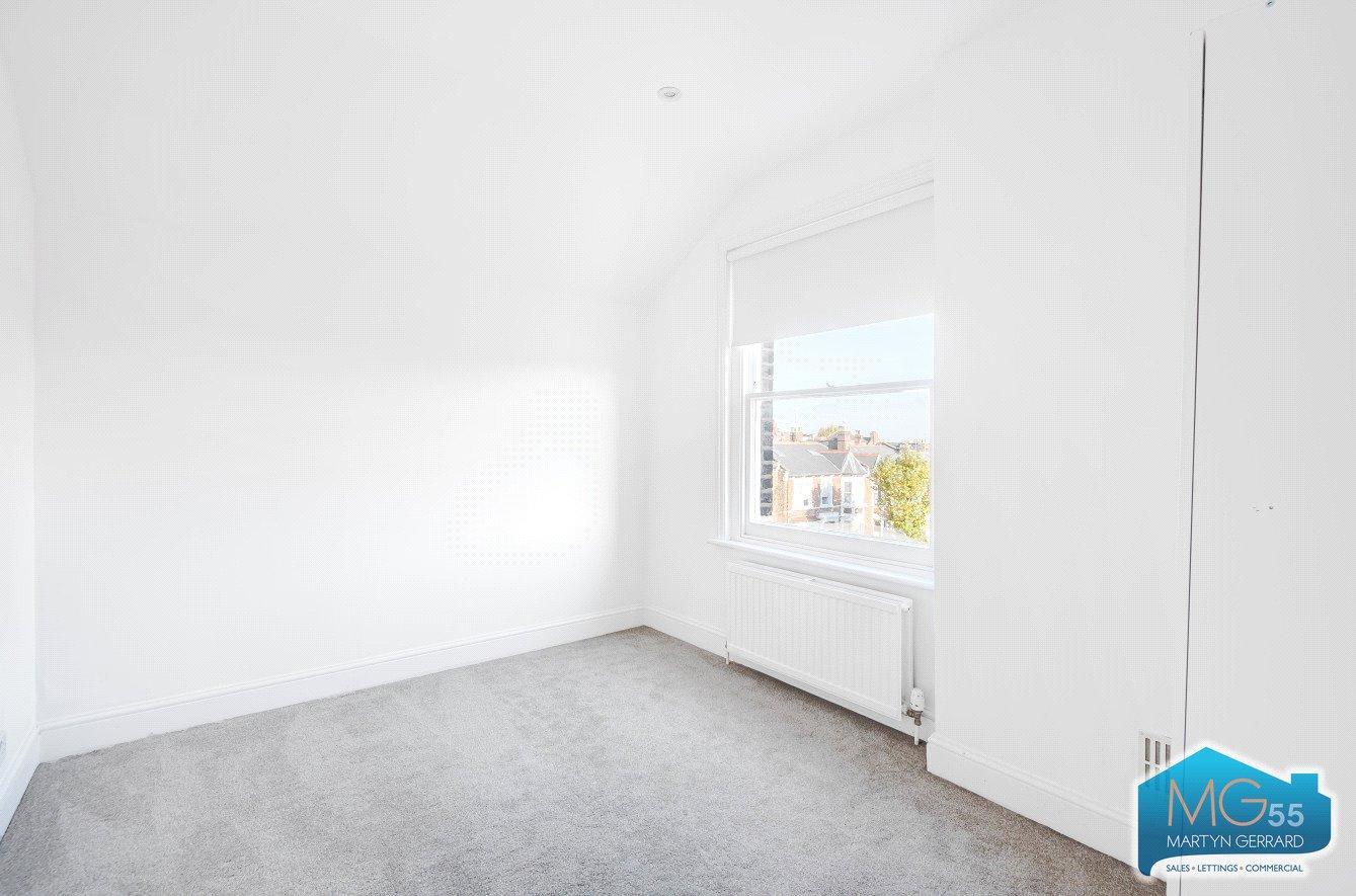 2 bedroom End of Terrace House to rent - Martyn Gerrard