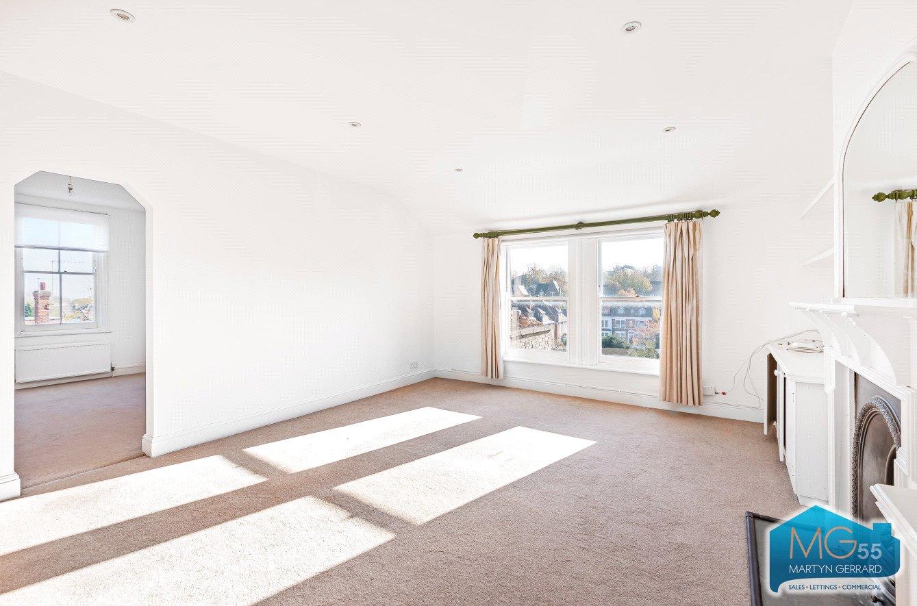 2 bedroom End of Terrace House to rent - Martyn Gerrard