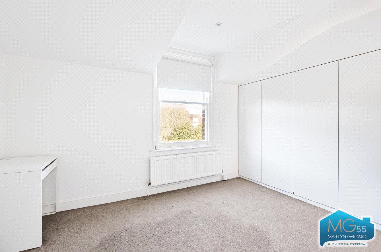 2 bedroom End of Terrace House to rent - Martyn Gerrard