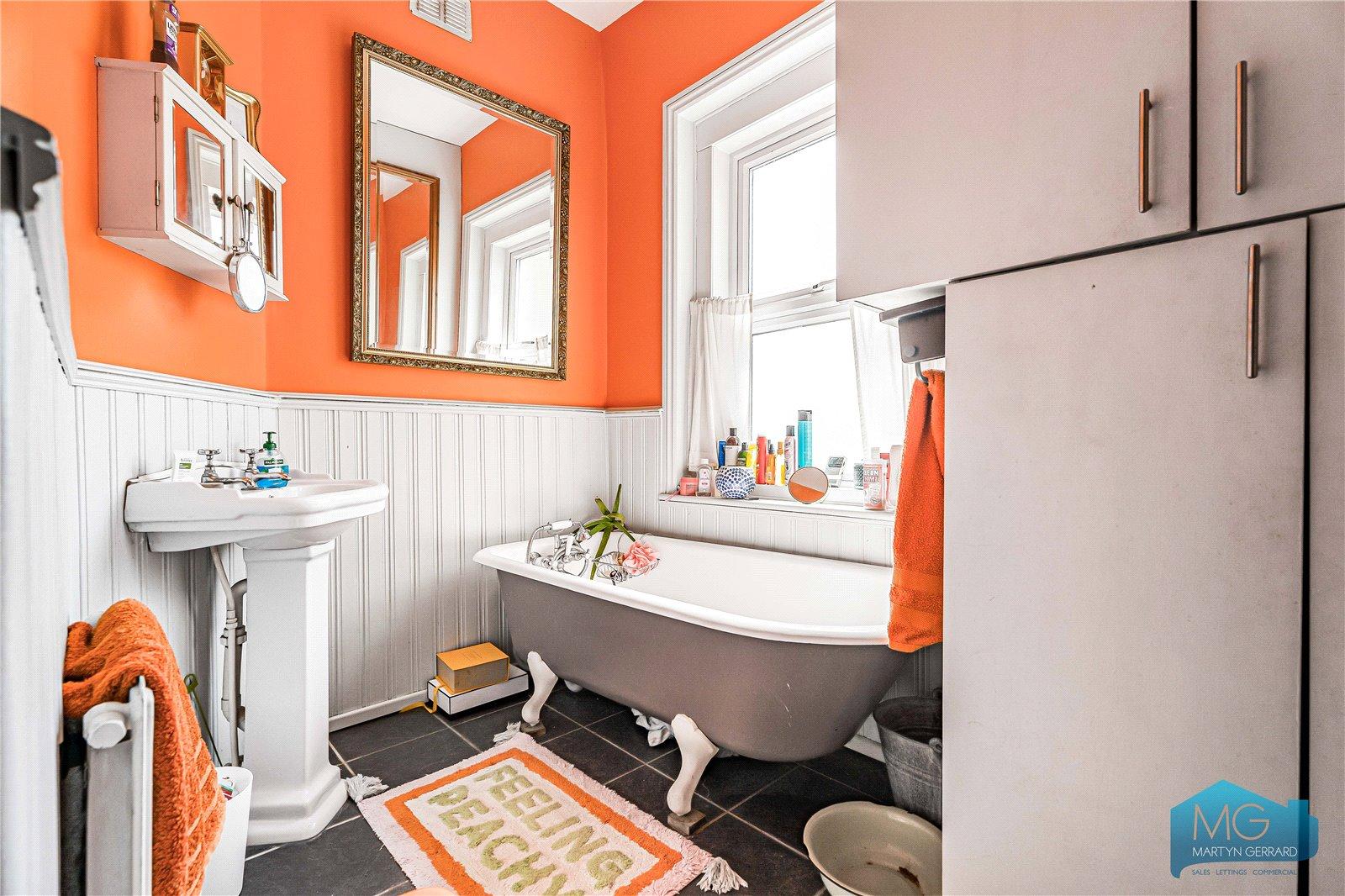 1 bedroom Apartment for sale - Martyn Gerrard