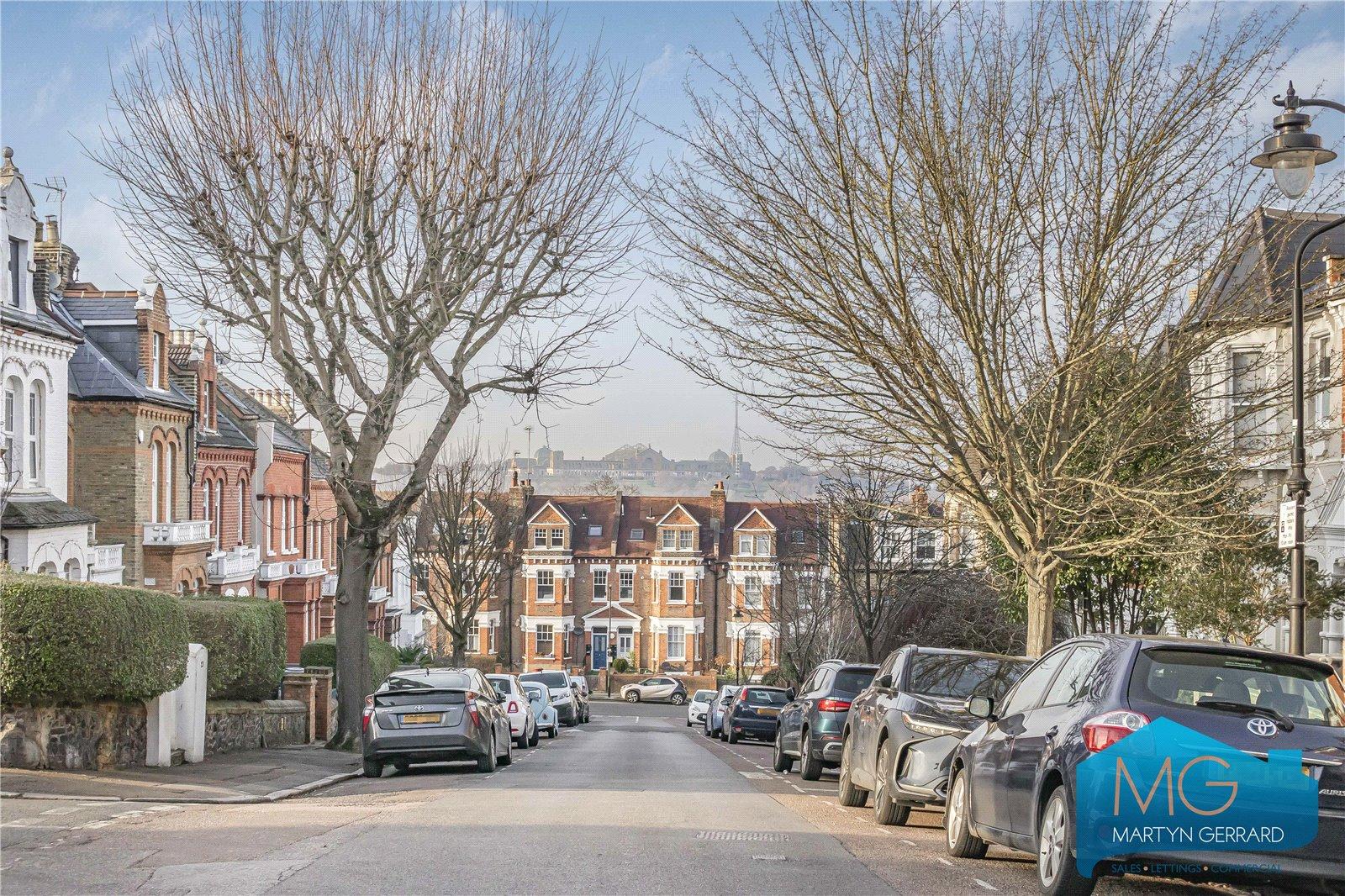 5 bedroom House for sale - Martyn Gerrard