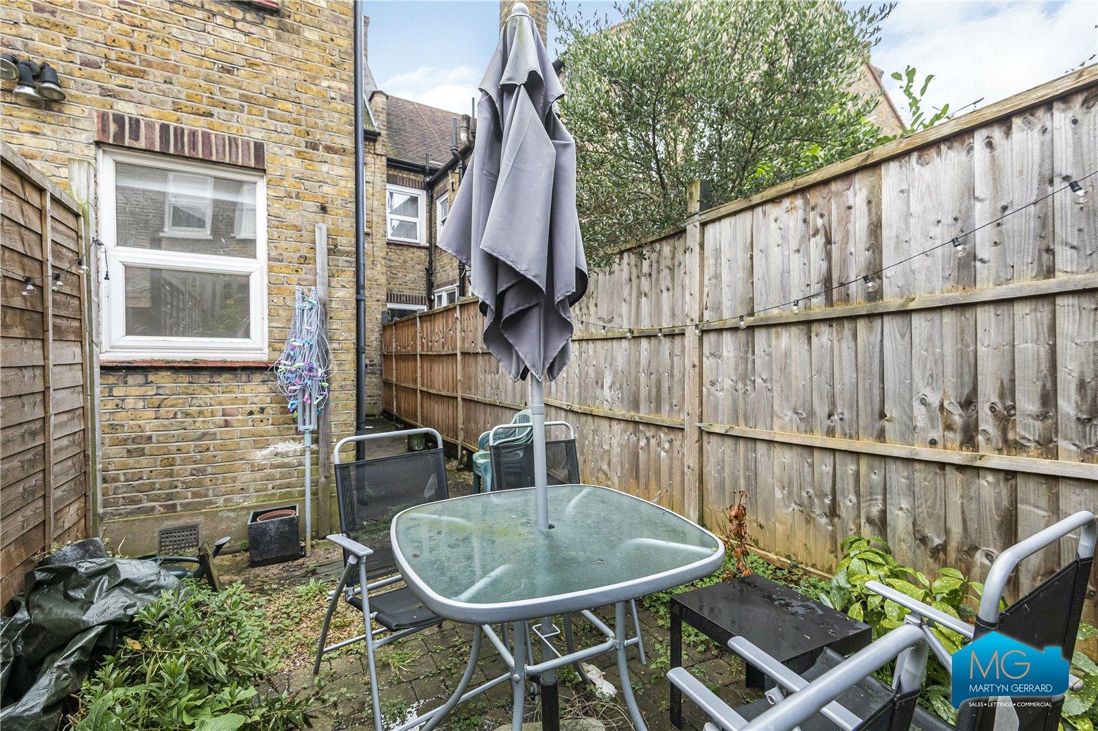 2 bedroom Terraced House to rent - Martyn Gerrard