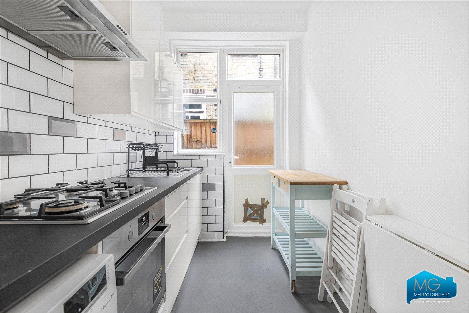 2 bedroom Terraced House to rent - Martyn Gerrard